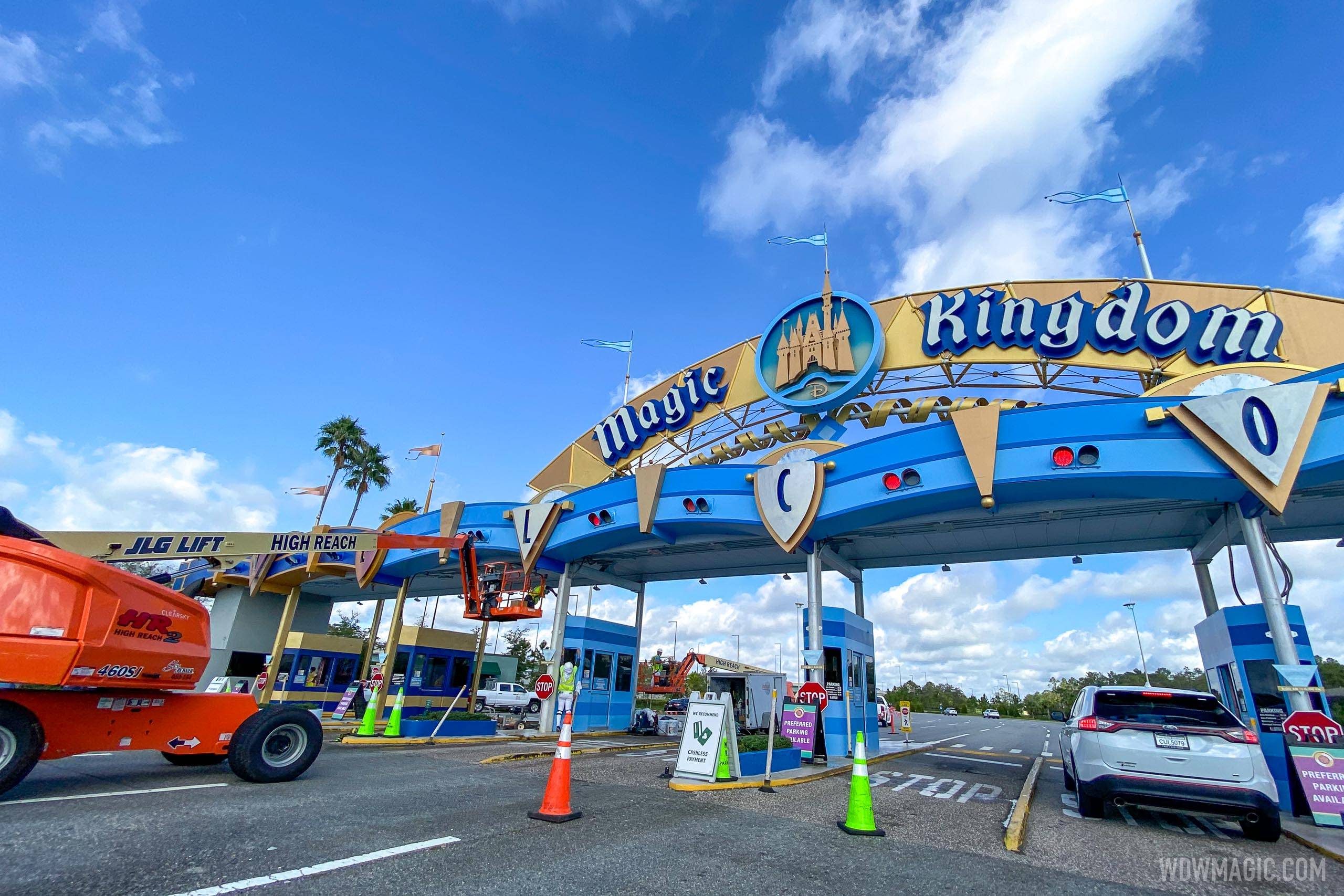 PHOTOS - New look Magic Kingdom auto-plaza shares similar color scheme with Cinderella Castle