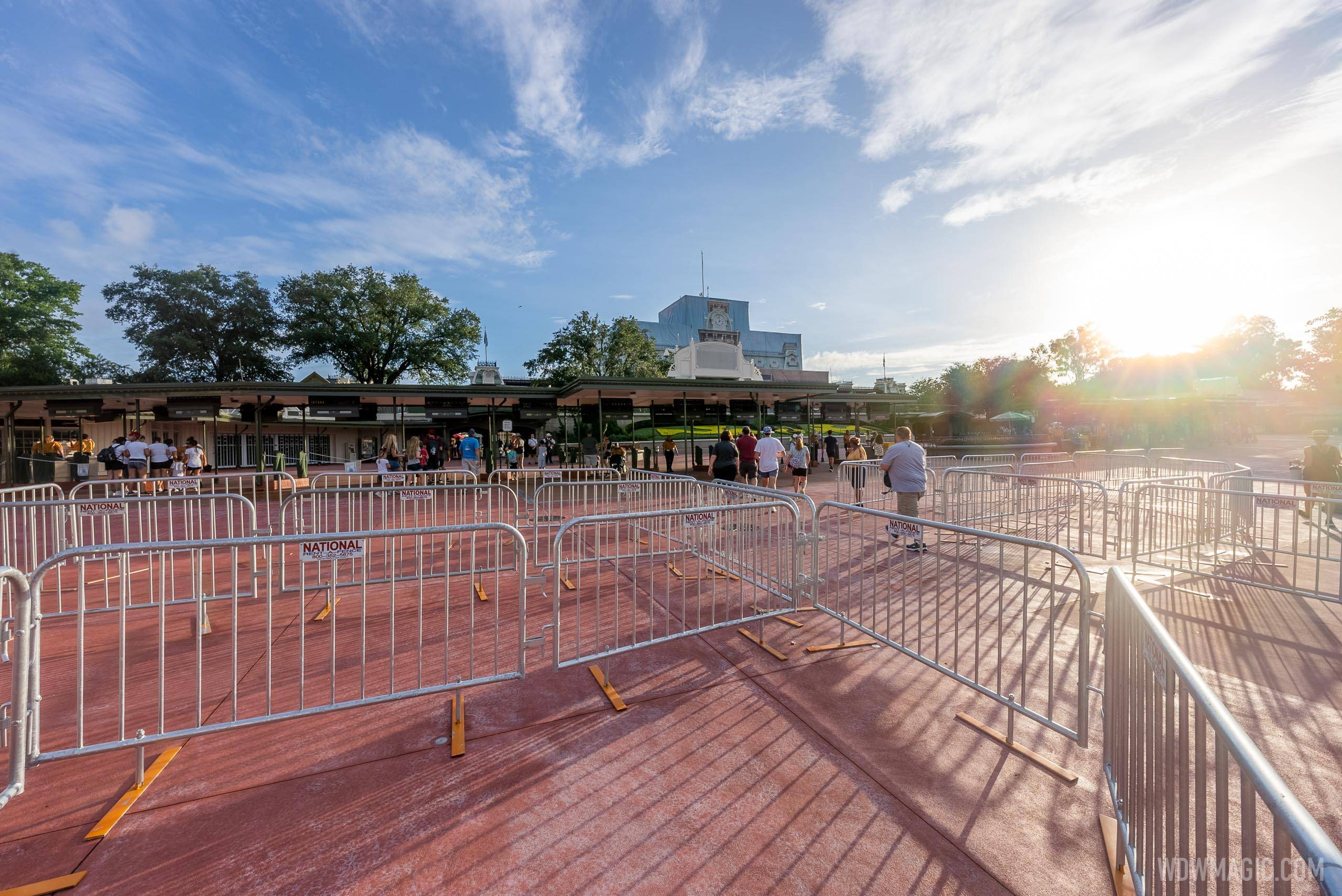 Disney adds temporary crowd control fencing at Magic Kingdom main entrance ahead of fireworks return