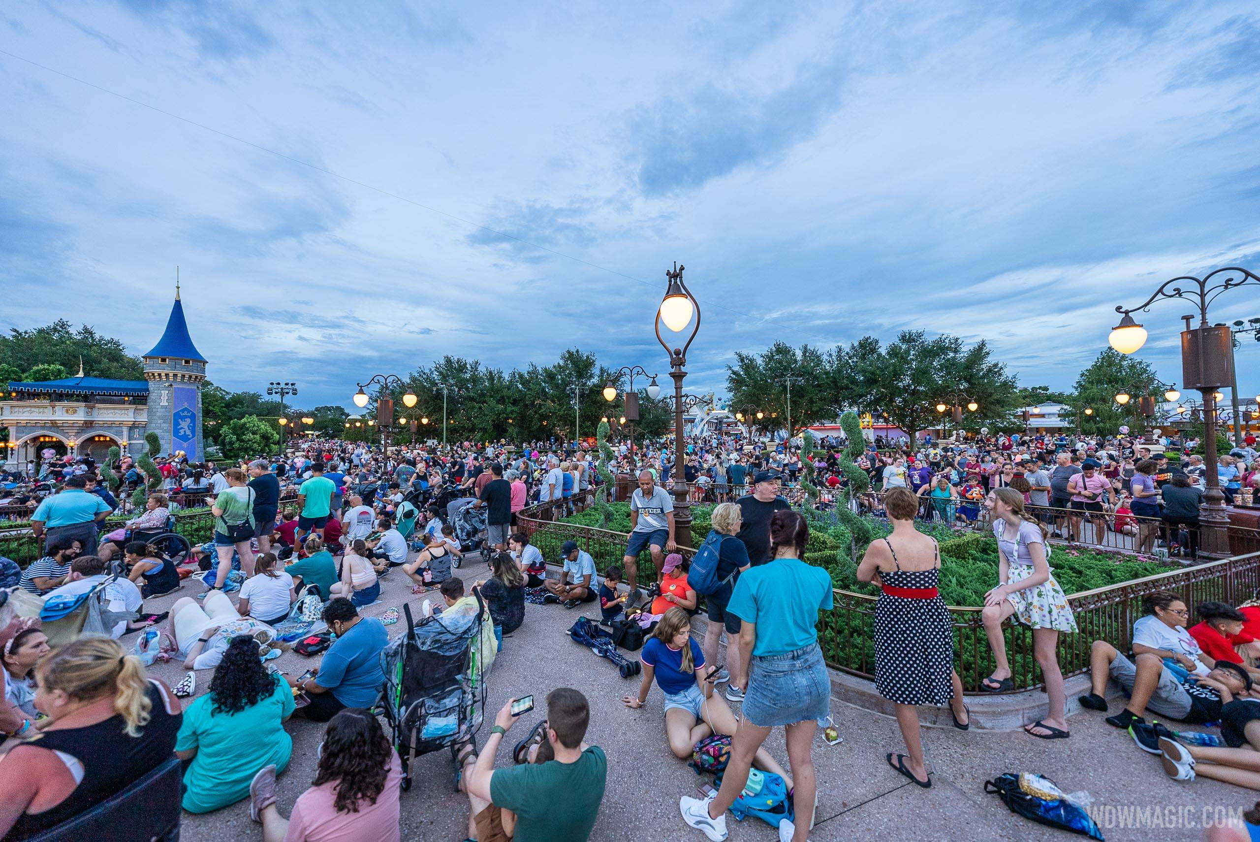 July crowds for Happily Ever After at Magic Kingdom