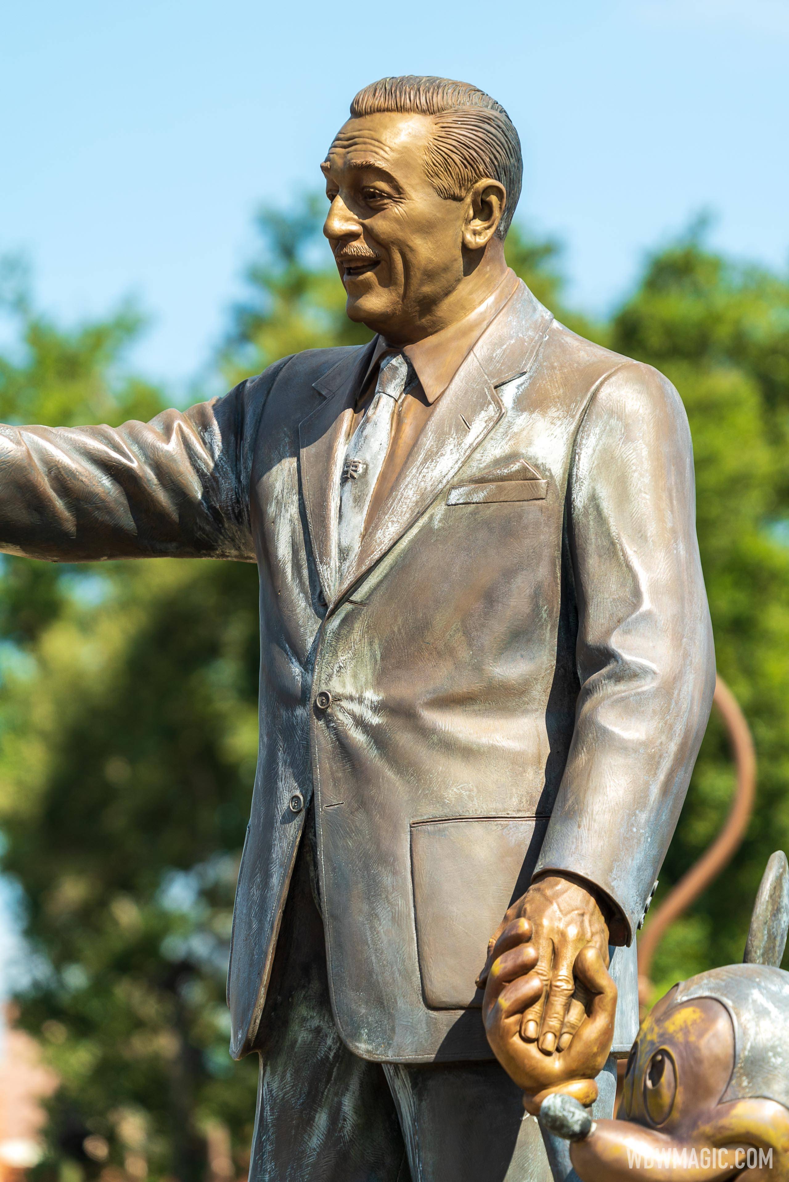 Refurbishment Update Partners Statue At Magic Kingdom