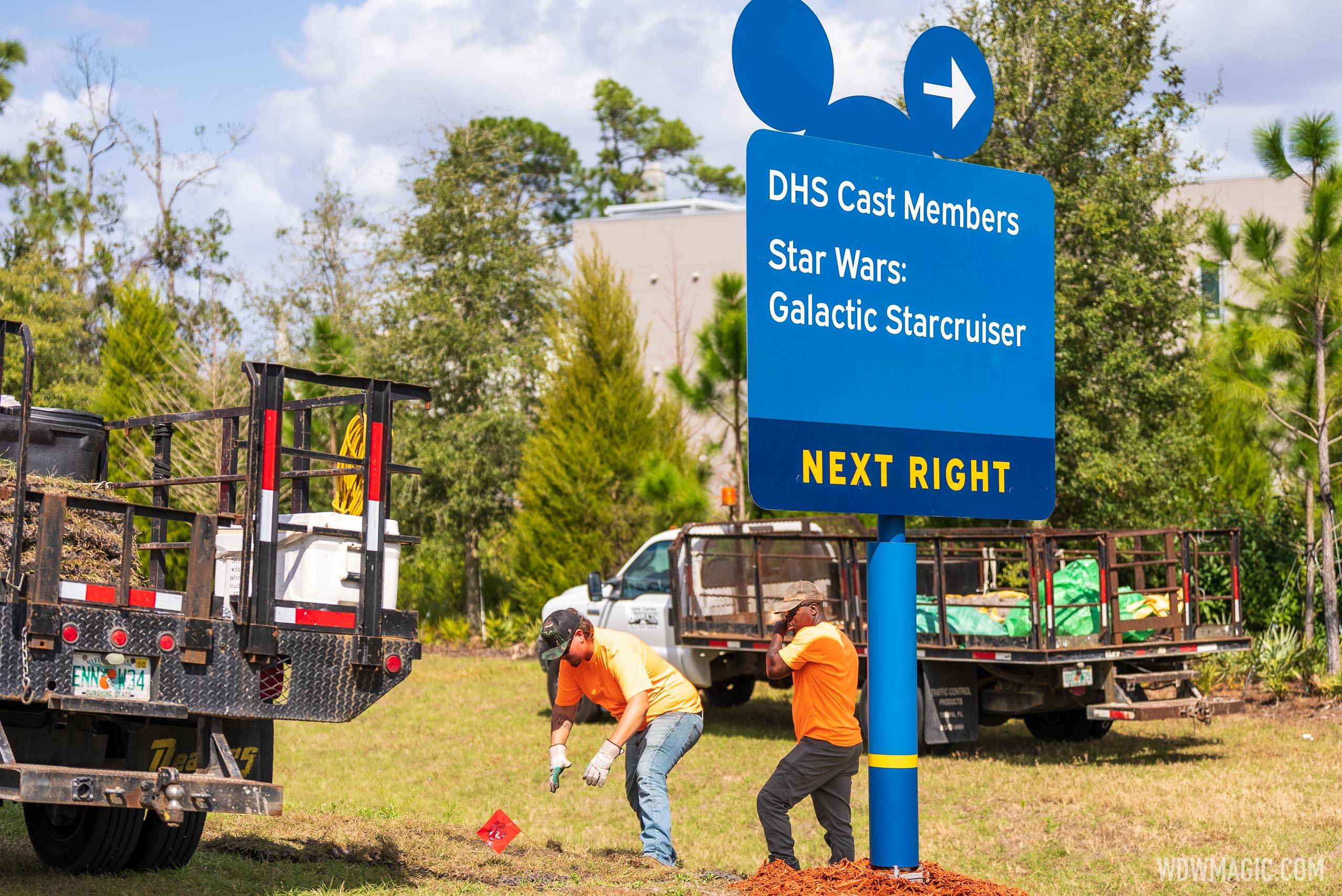 First of the pole mounted new-look Walt Disney World road signage 2022
