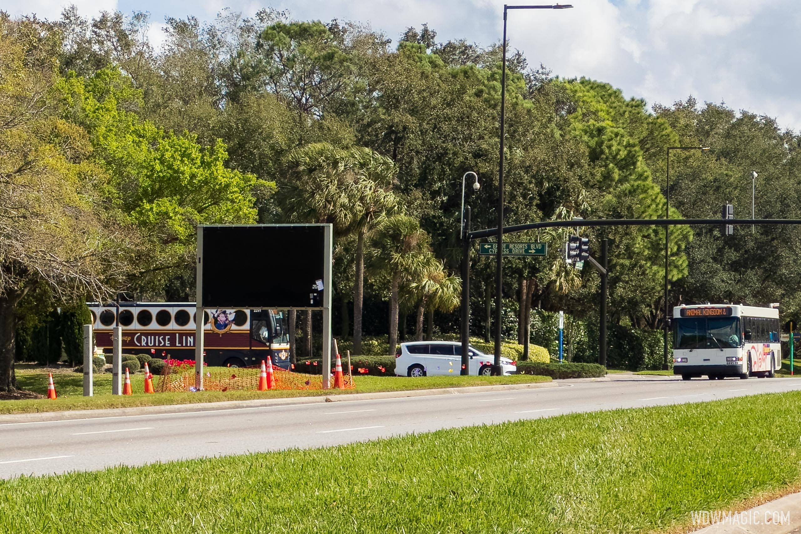 Disney begins adding more digital roadway signs around Walt Disney World property