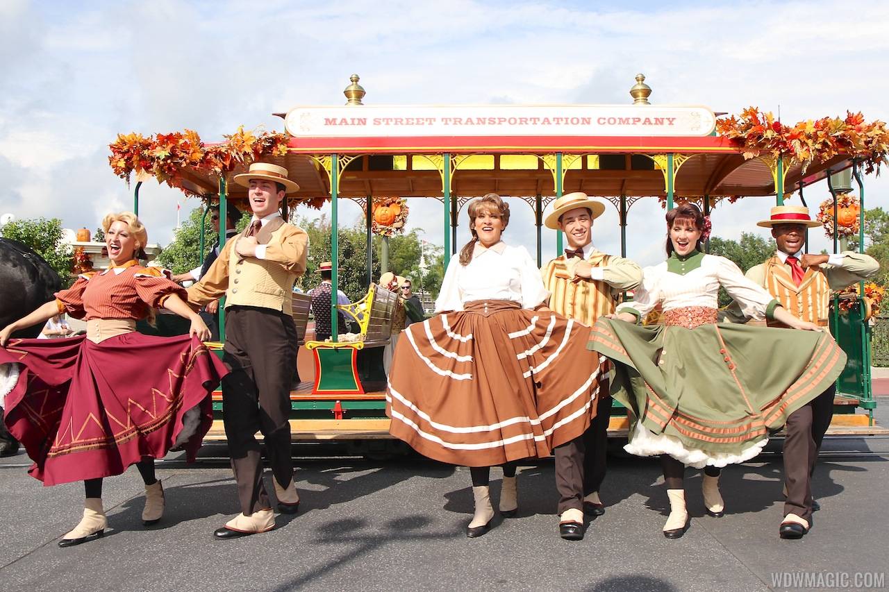 Main Street Trolley Show fall edition