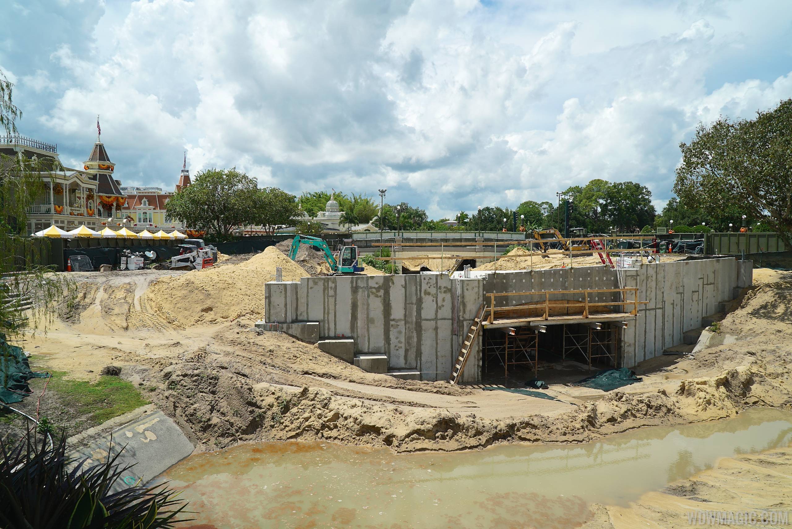 PHOTOS - A look at the Magic Kingdom's hub redevelopment project