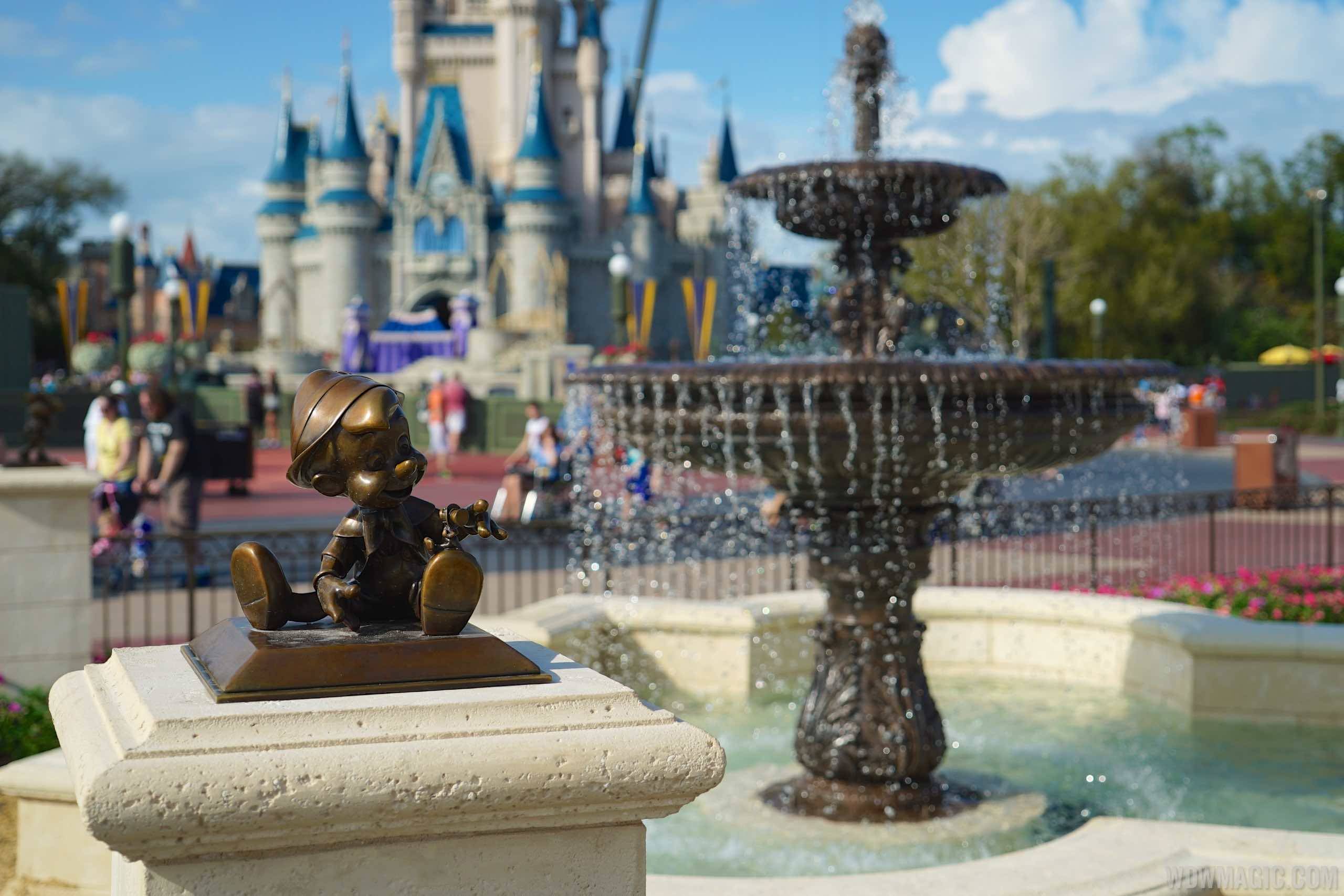 PHOTOS - Main Street Plaza Gardens east opens to guests
