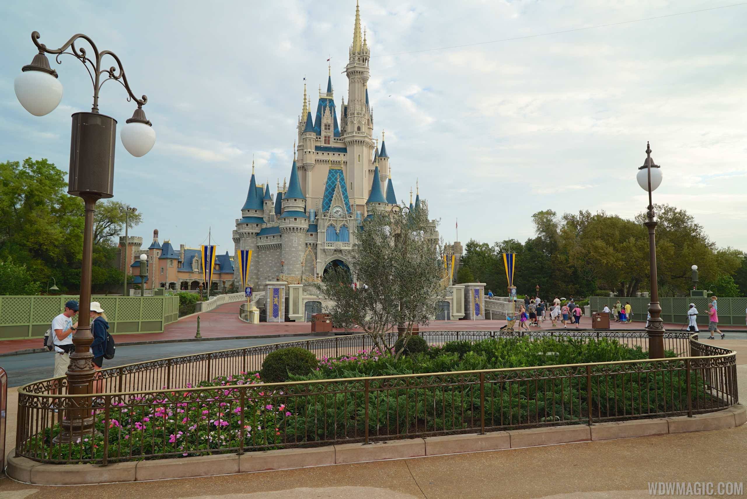 PHOTOS - A look at the progress on the Magic Kingdom central hub redevelopment