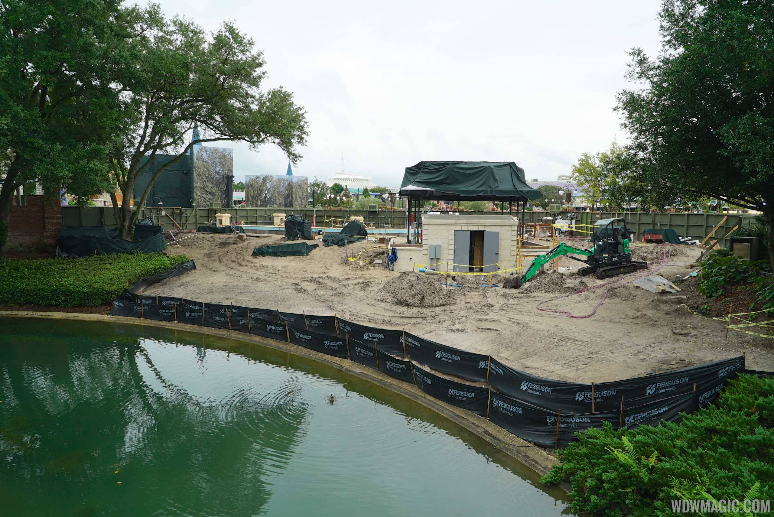 PHOTOS - Magic Kingdom central hub walkway construction update