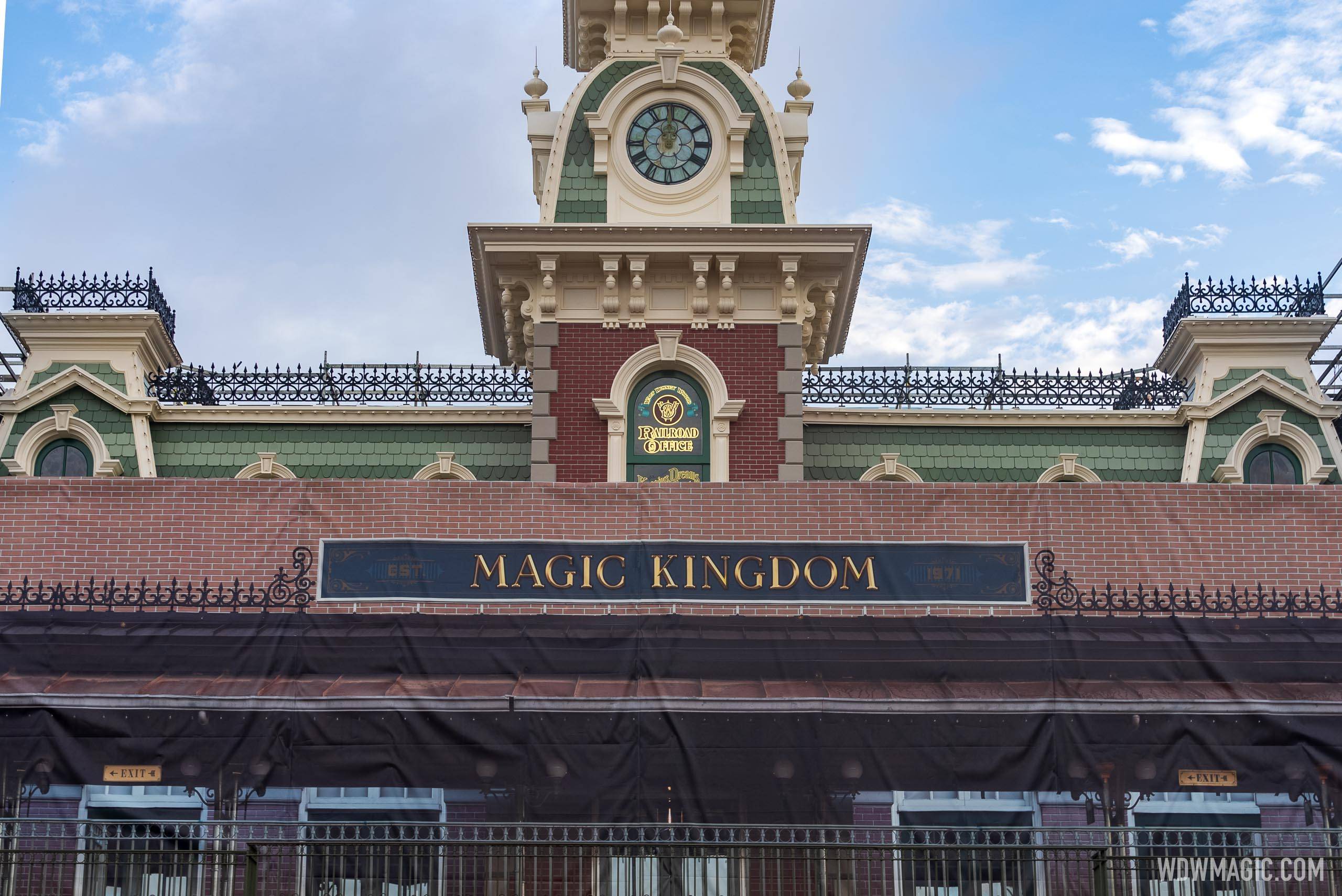 Main Street U.S.A Train Station balcony opens to guests for the first time  since the Magic Kingdom's reopening