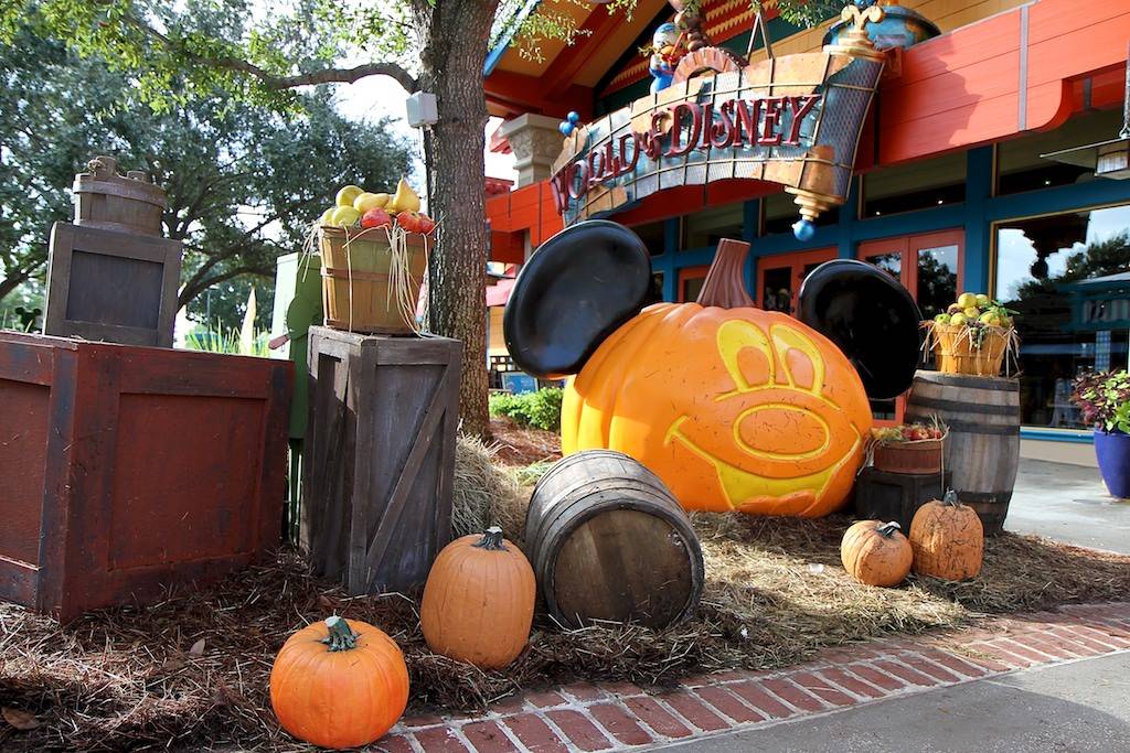 PHOTOS - Halloween Decorations at Downtown Disney
