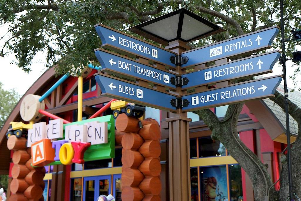 PHOTOS - A look at the new directional signage at the Marketplace