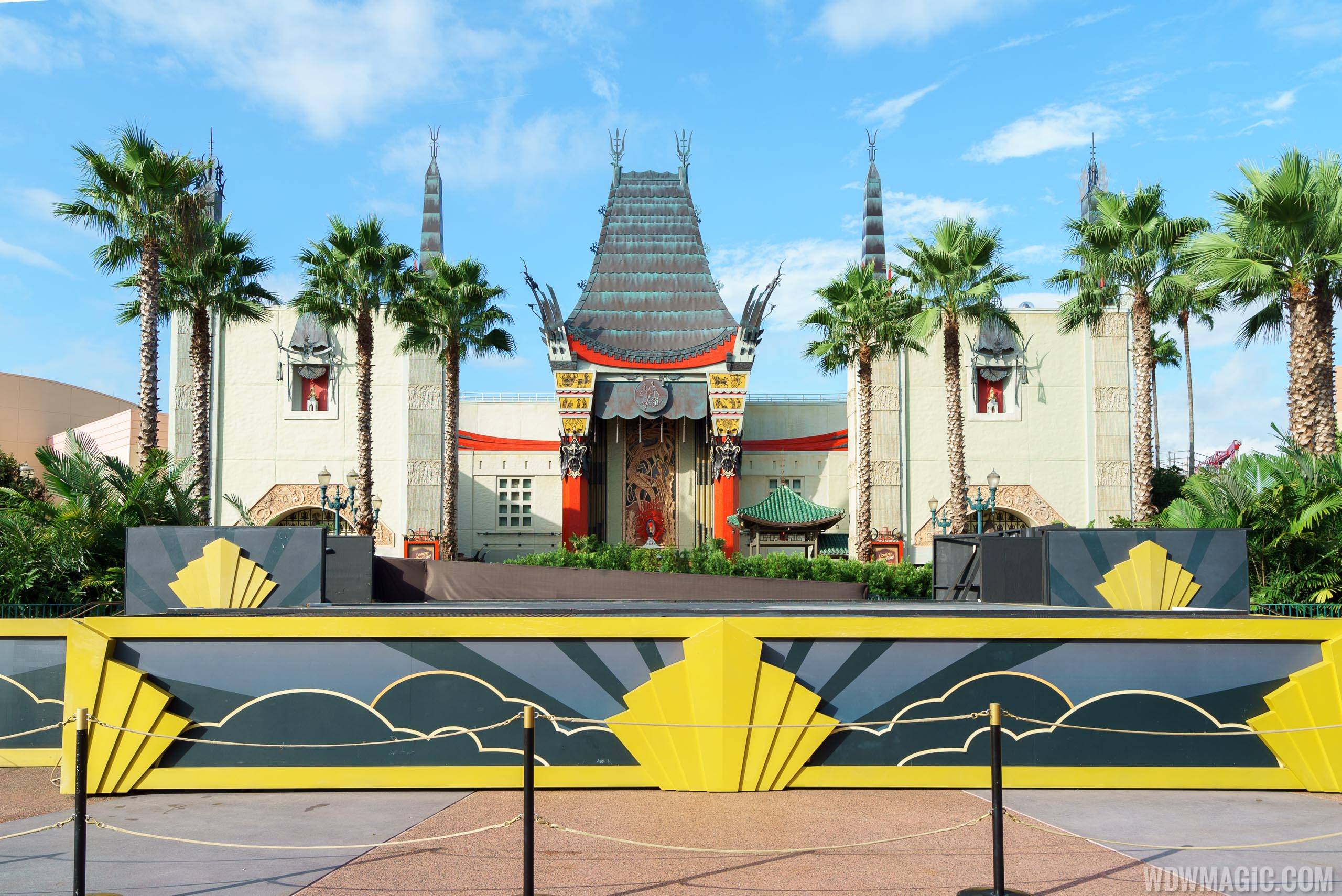 PHOTOS - Great Movie Ride signs removed from the Chinese Theater