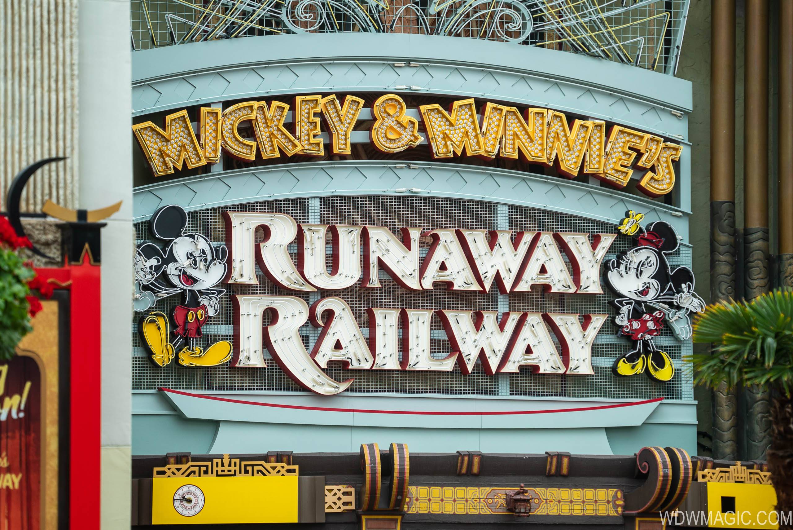 Mickey and Minnie's Runaway Railway marquee sign