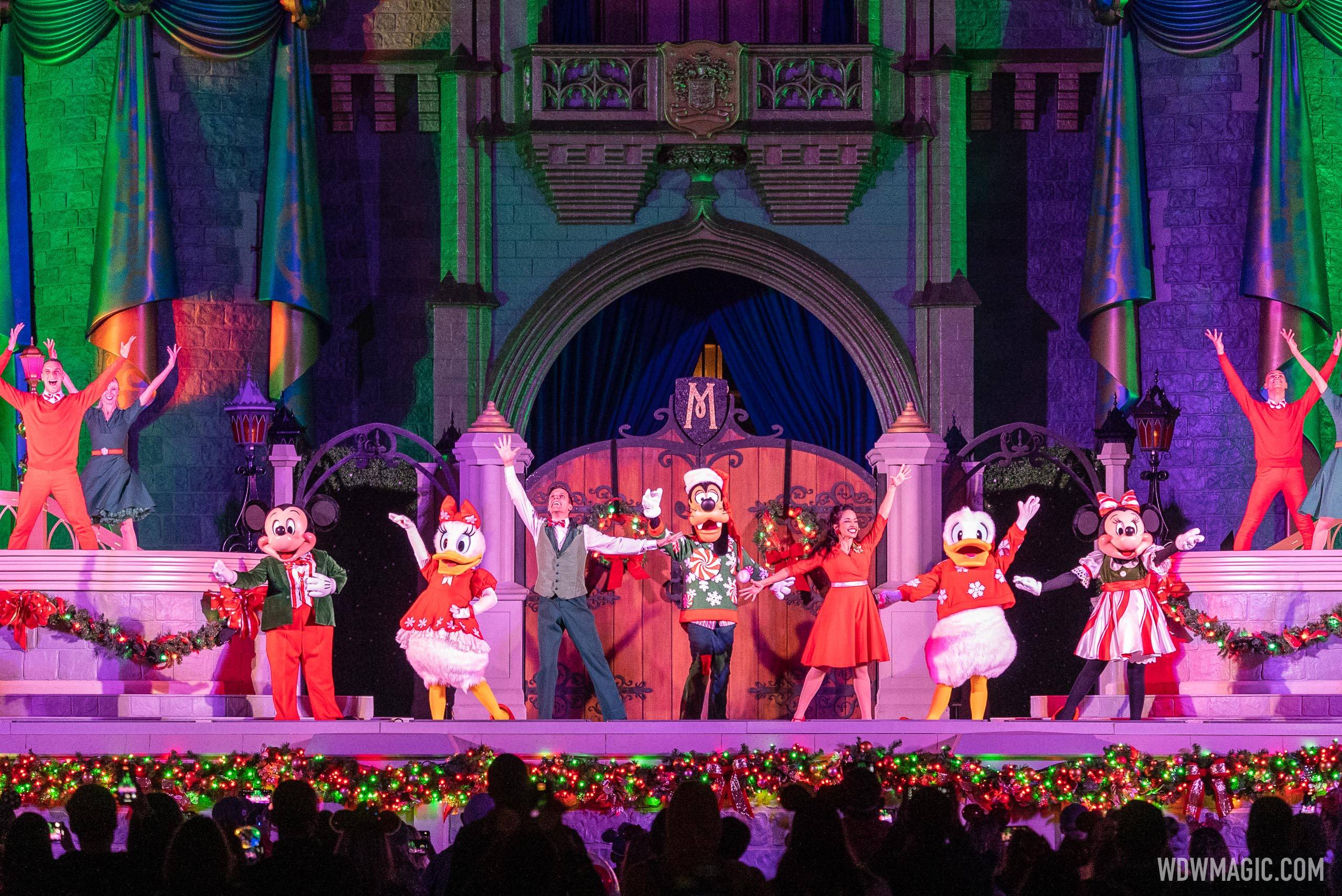 Mickey and Minnie's Very Merry Memories opening night