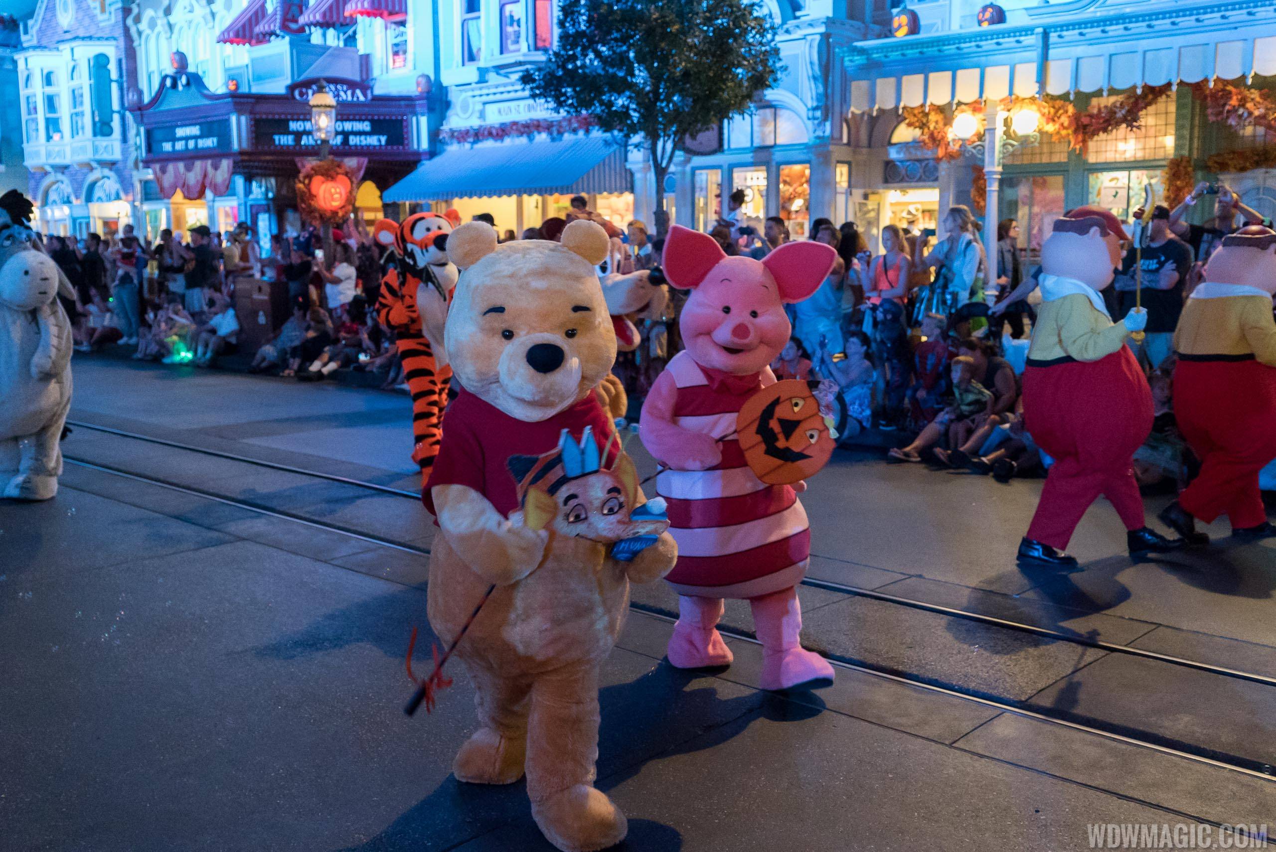 Mickey's Boo to You Halloween Parade - Pooh, Piglet and Tigger