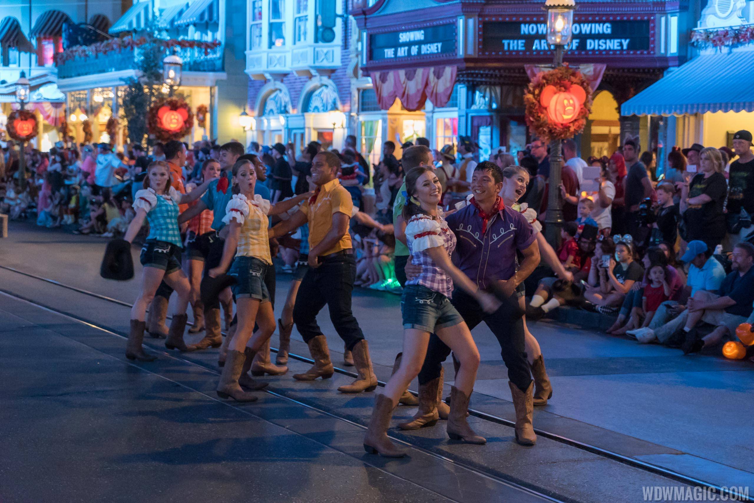 Mickey's Boo to You Halloween Parade - Hoedown dancers