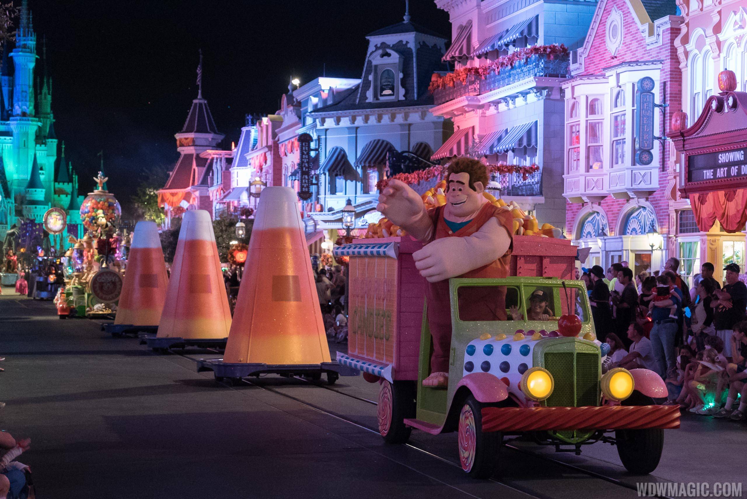 Mickey's Boo to You Halloween Parade - Wreck It Ralph
