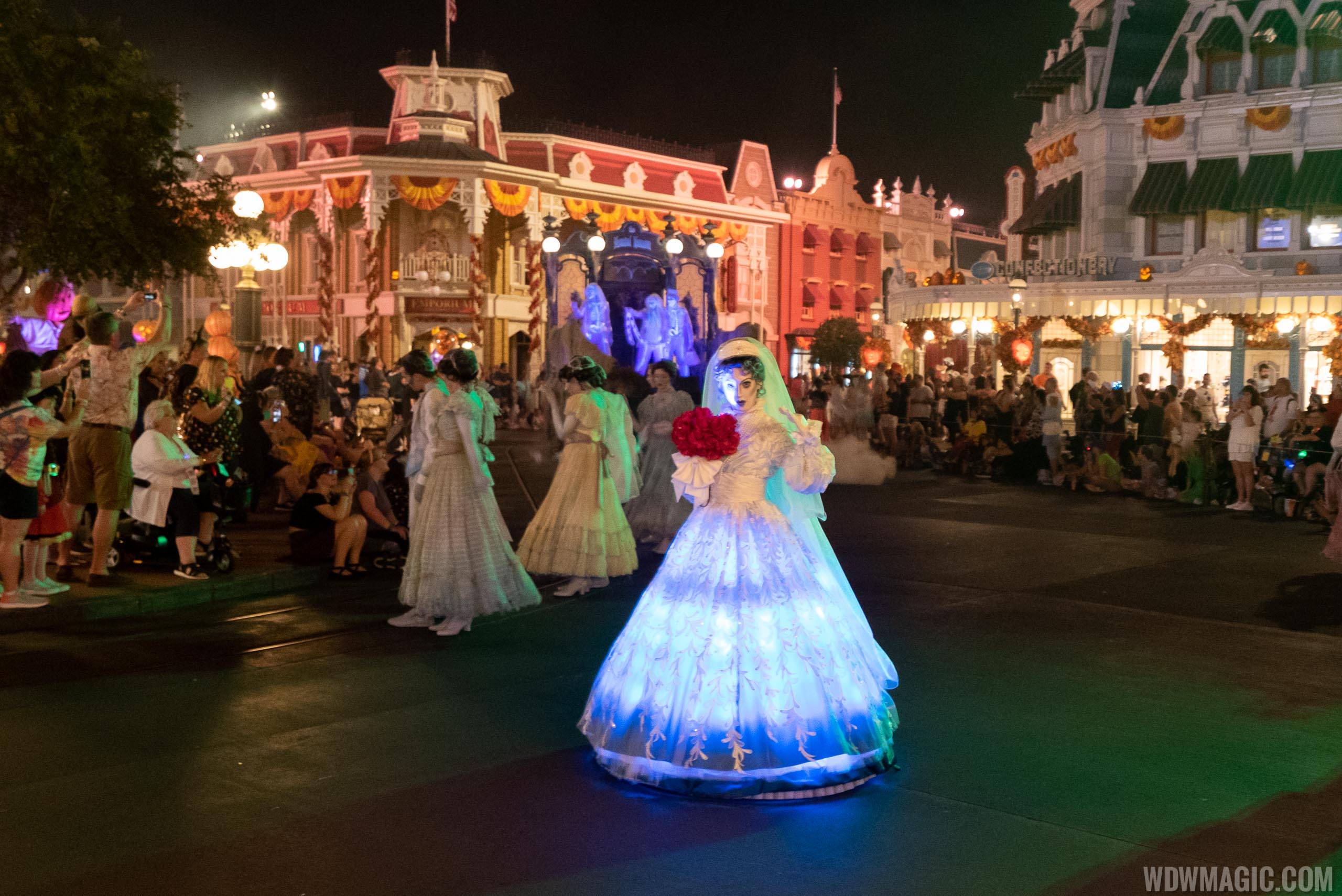 VIDEO - New additions come to Mickey's Boo To You Halloween Parade
