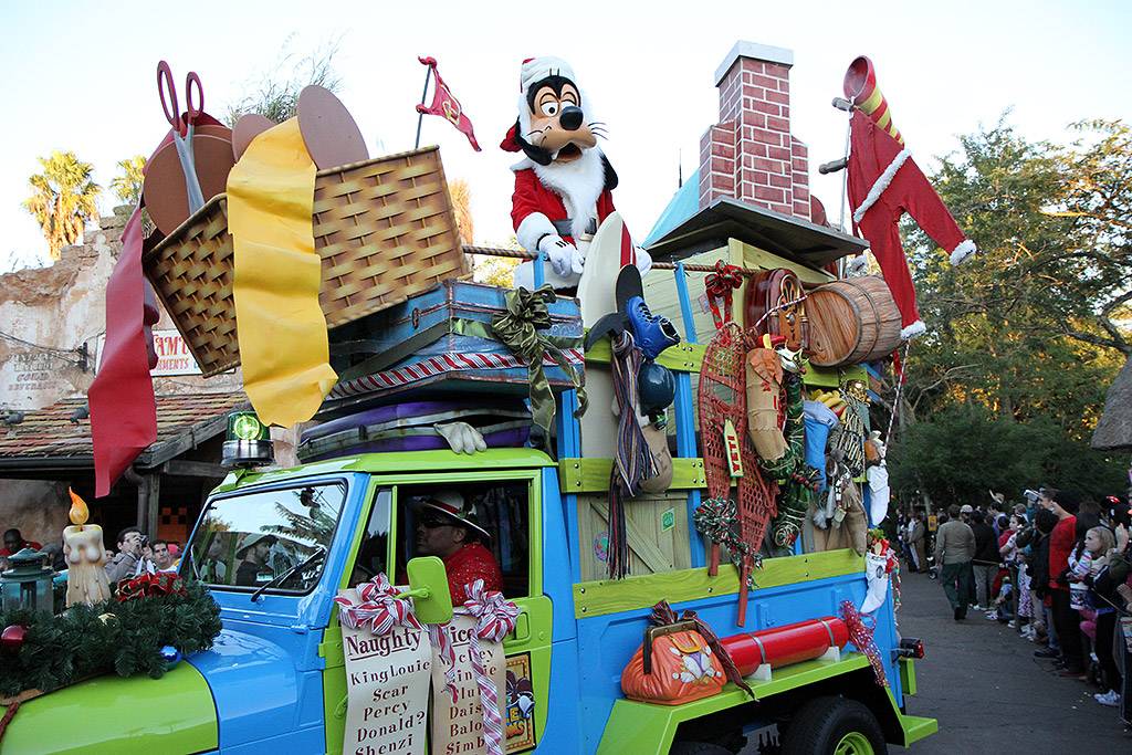 Mickey's Jingle Jungle Parade 2009