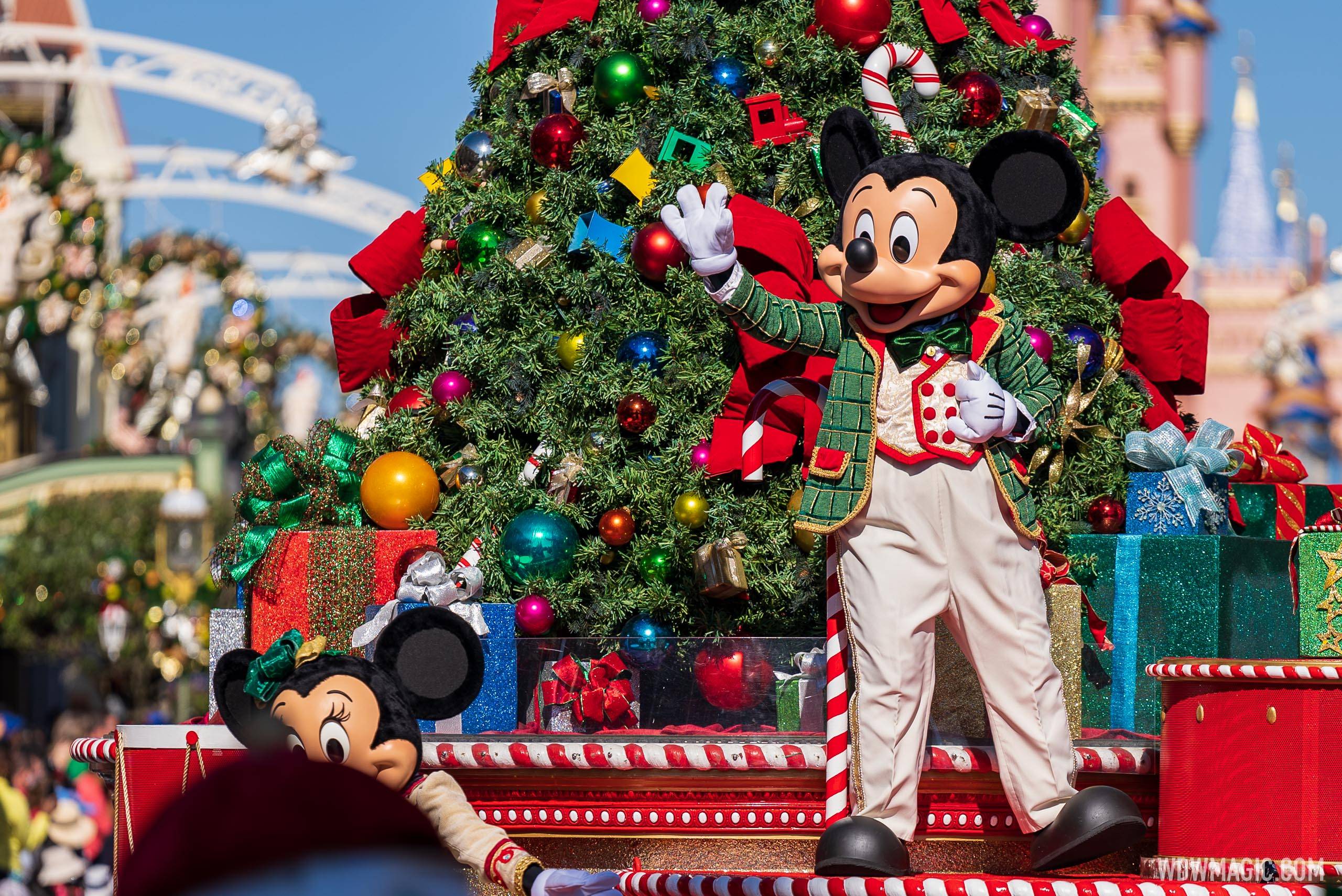 Mickey’s Once Upon a Christmastime Parade daytime edition 2021