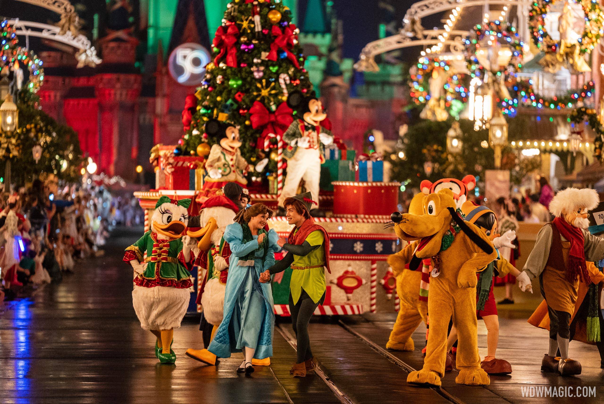 Video of this year's "Mickey’s Once Upon a Christmastime Parade"