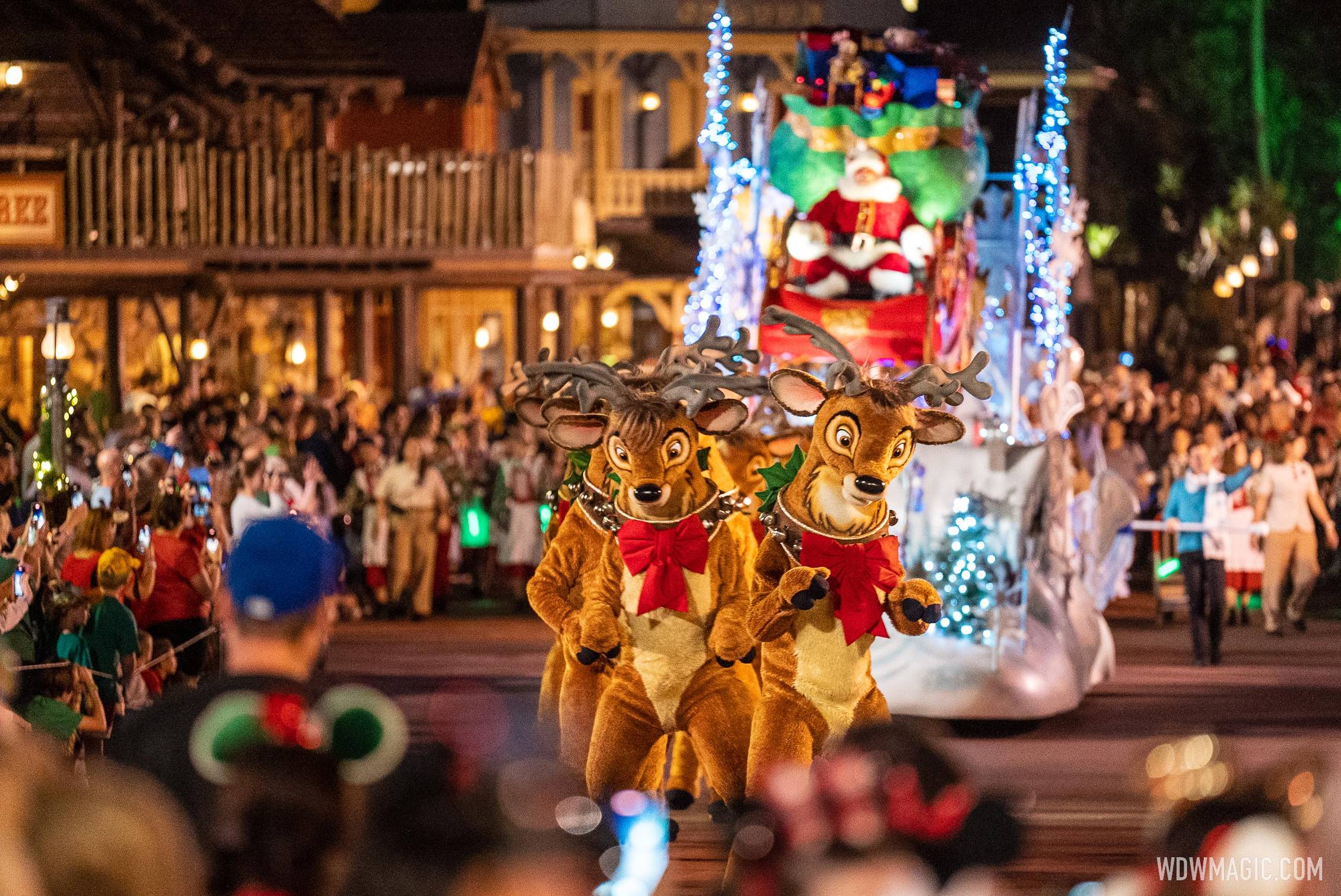 Mickeys-Once-Upon-a-Christmastime-Parade_Full_49568.jpg