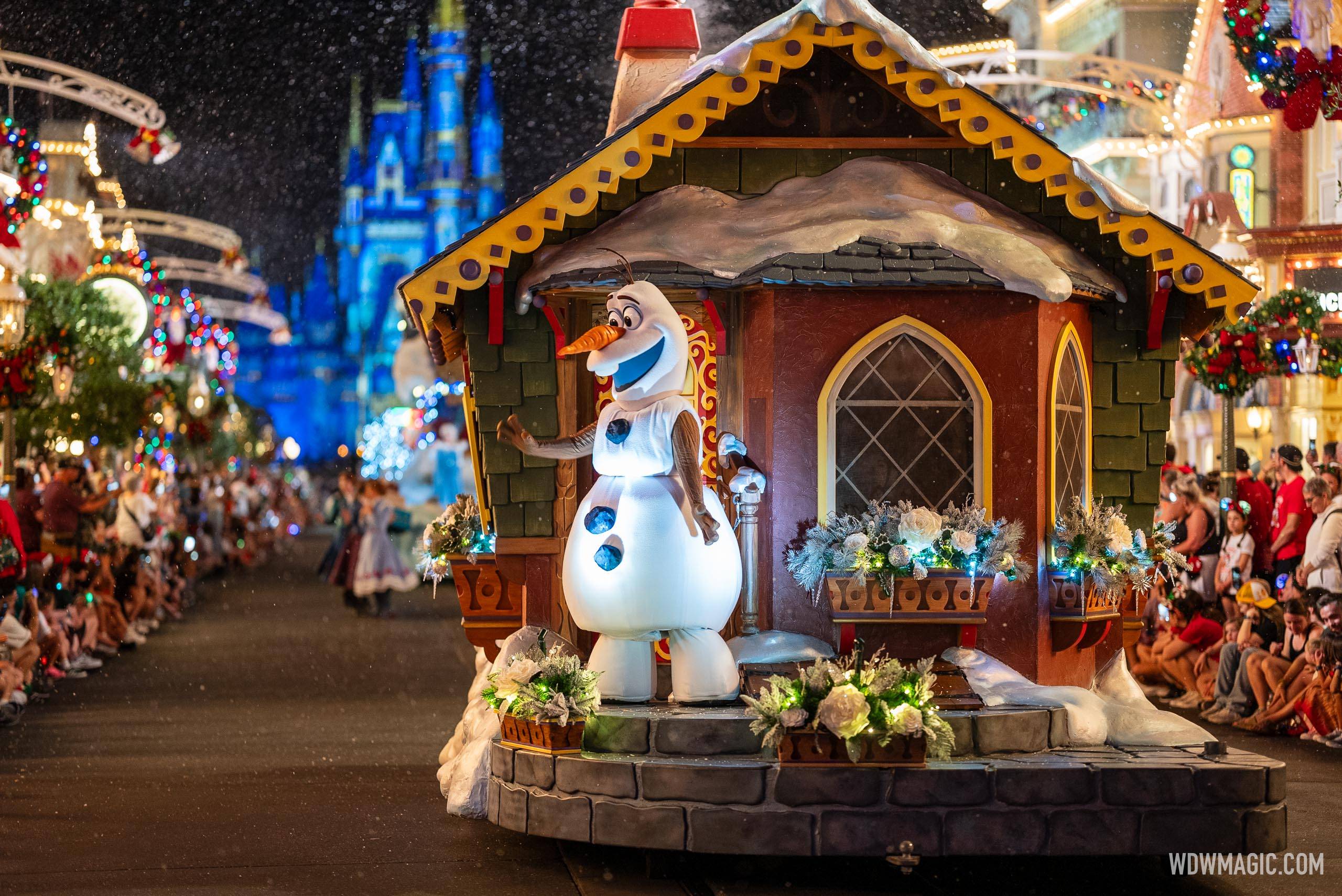 Mickey's Once Upon a Christmastime Parade 2024 - Main Street U.S.A.