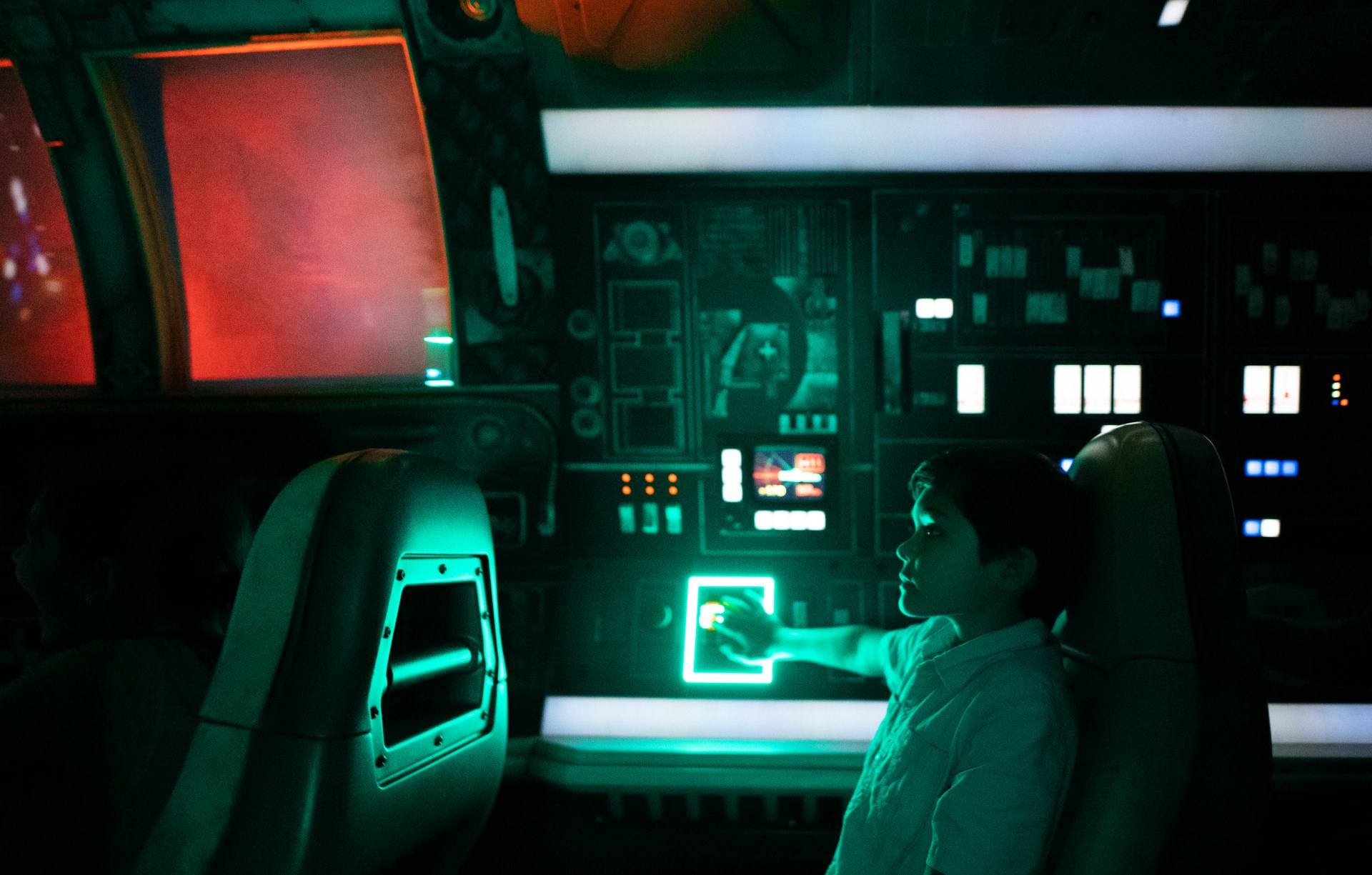 Millennium Falcon: Smugglers Run Complete Guide — Mandalorian and Grogu Mission