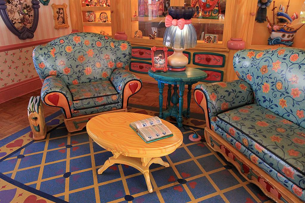 Minnie's Country House - interior