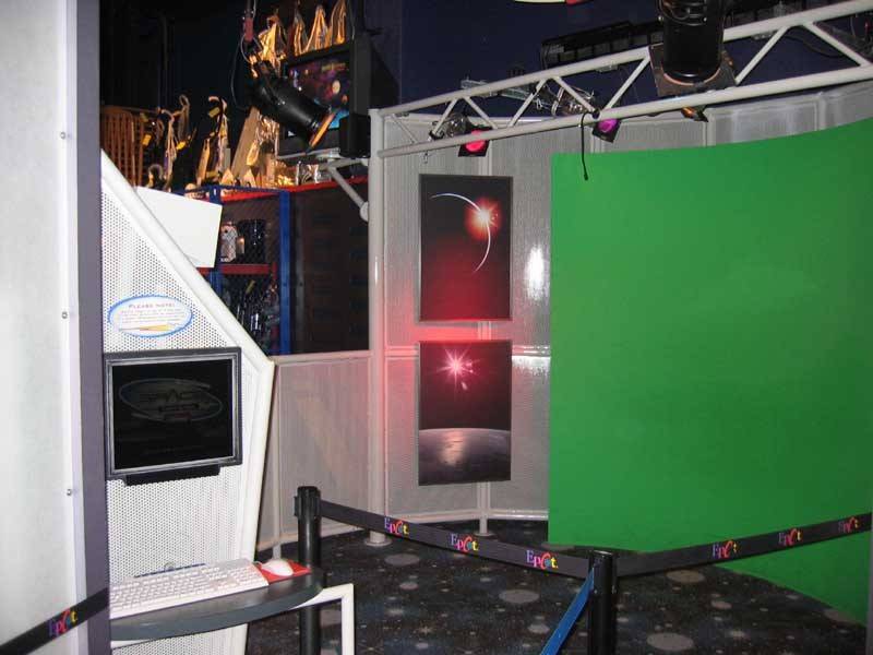 Mission SPACE photo opportunity in Innoventions