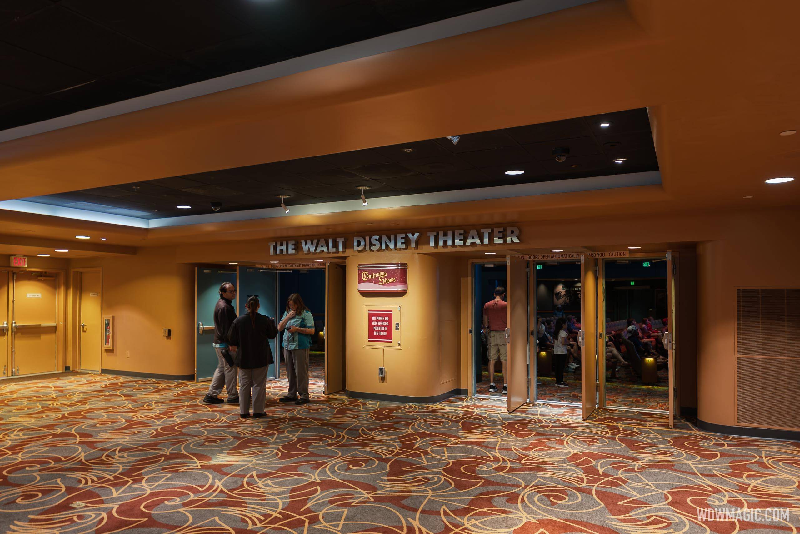 Walt Disney Presents - Disney Takes A Holiday