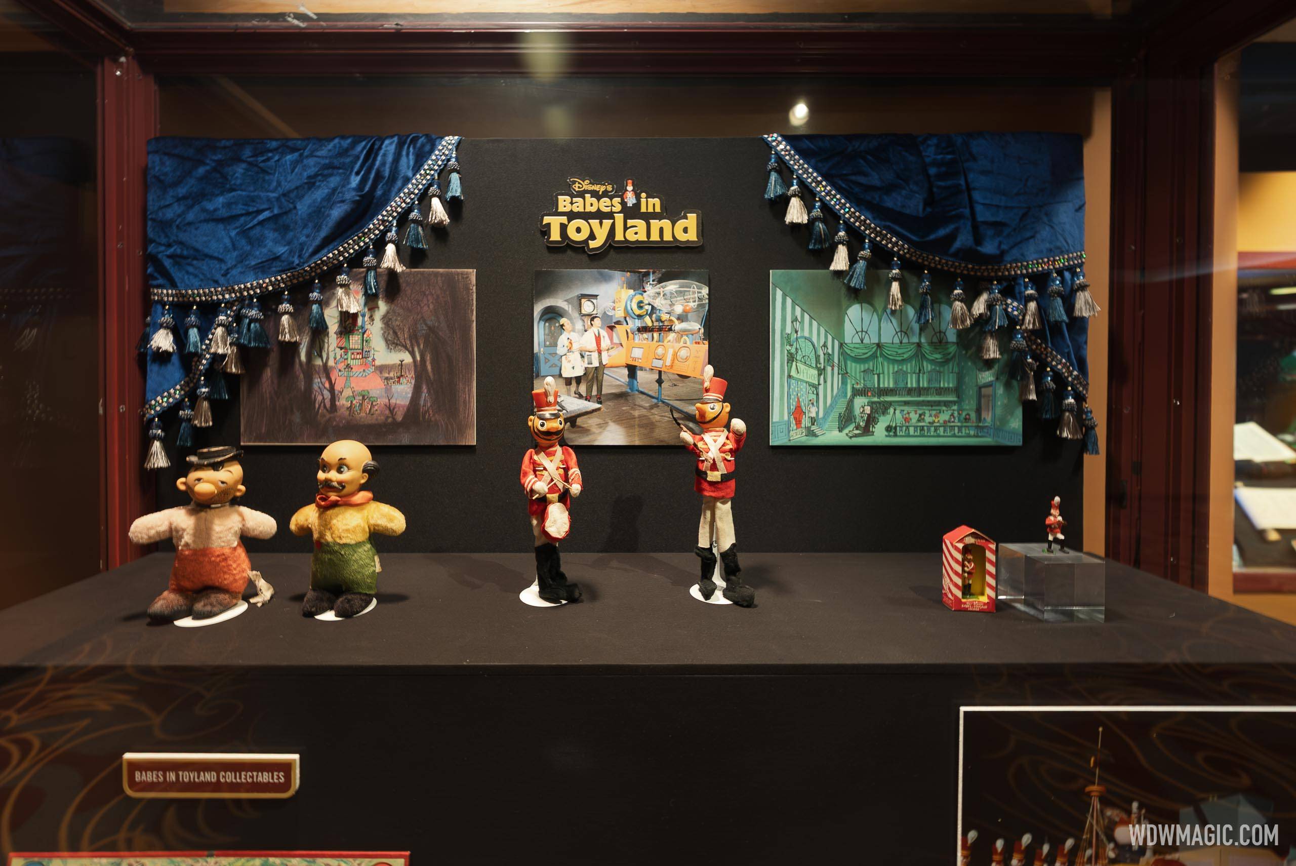 Walt Disney Presents - Disney Takes A Holiday