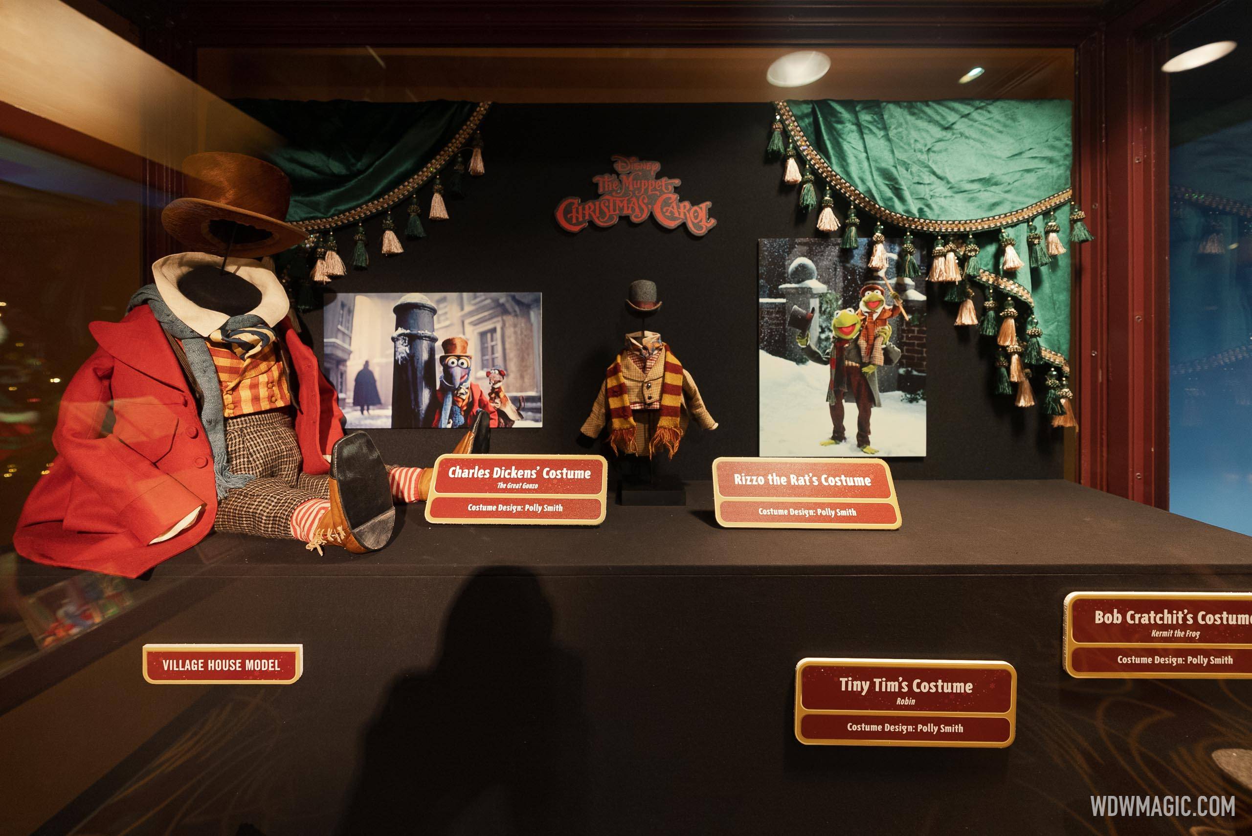 Walt Disney Presents - Disney Takes A Holiday