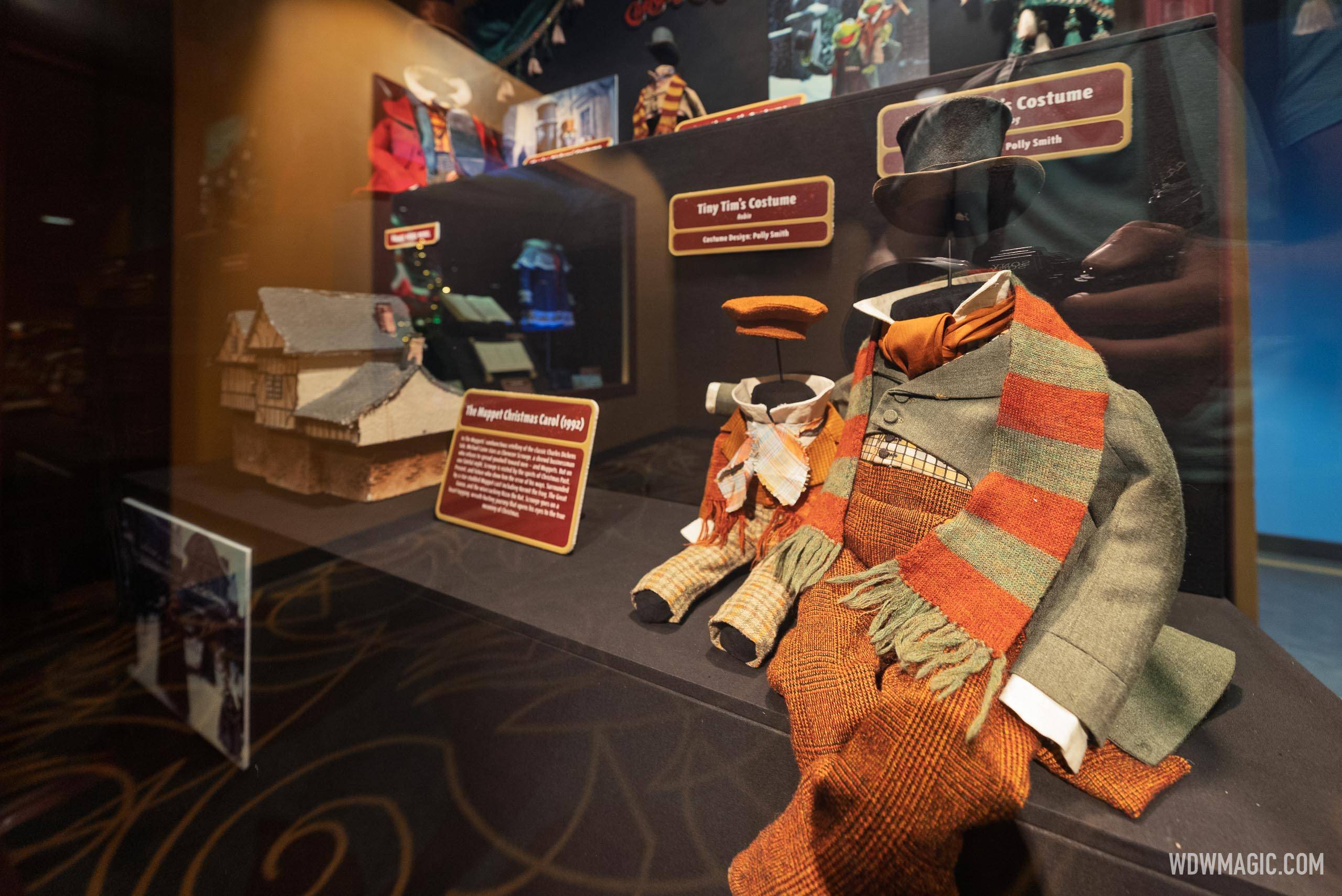 Walt Disney Presents - Disney Takes A Holiday