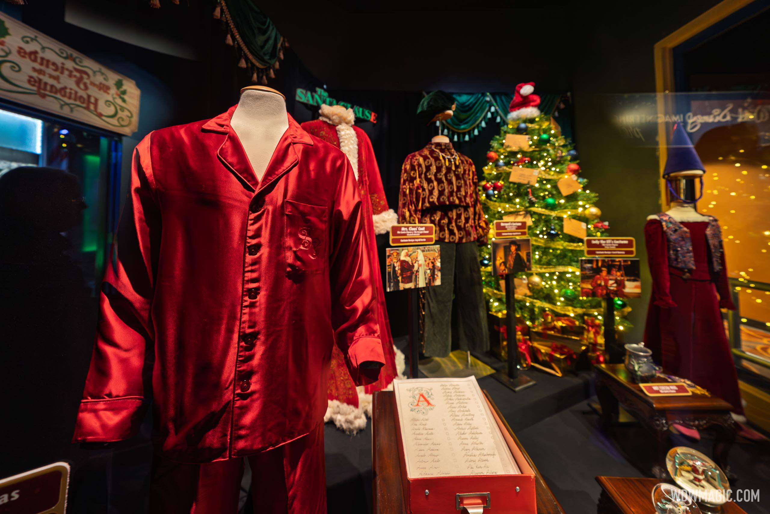 Walt Disney Presents - Disney Takes A Holiday