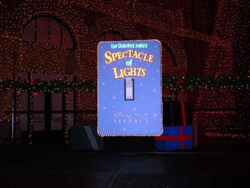 Osborne Family Spectacle of Lights 2004 on Streets of America