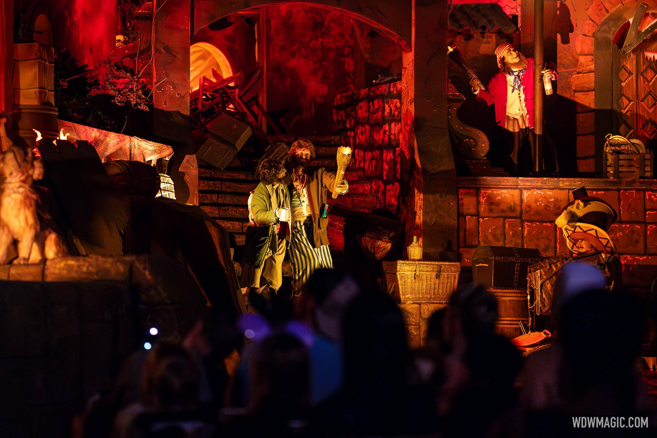 VIDEO - Take a ride through of the new auction scene at Pirates of the Caribbean