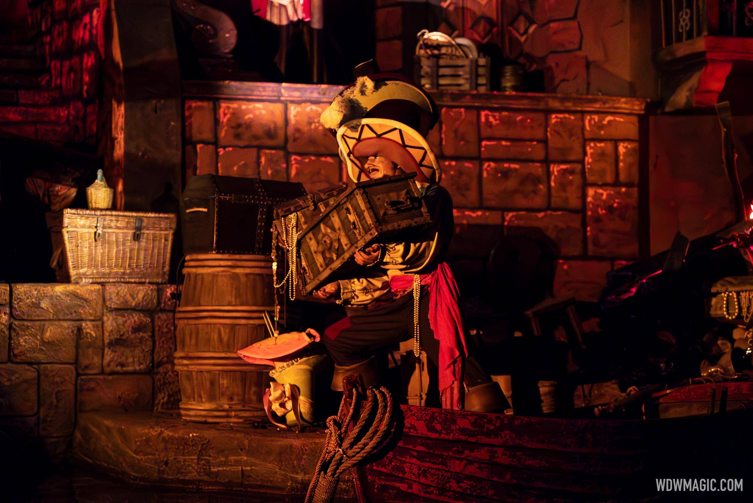 VIDEO - Take a ride through of the new auction scene at Pirates of the Caribbean