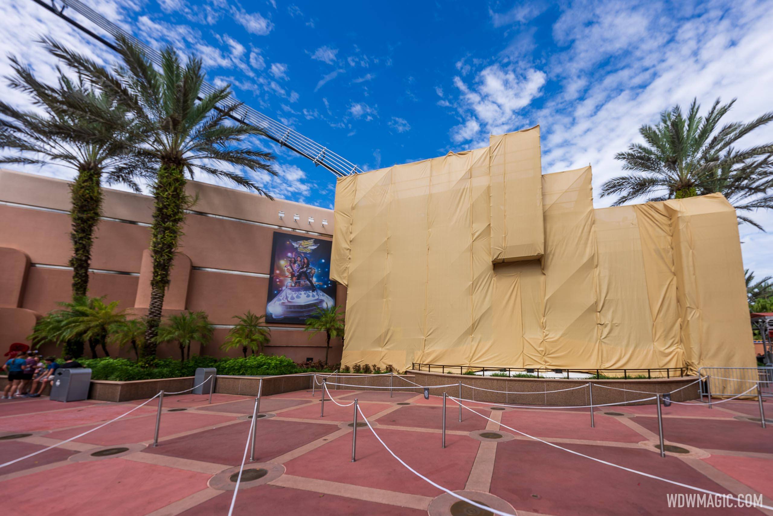 Rock 'n' RollerCoaster's giant Stratocaster behind wraps for refurbishment