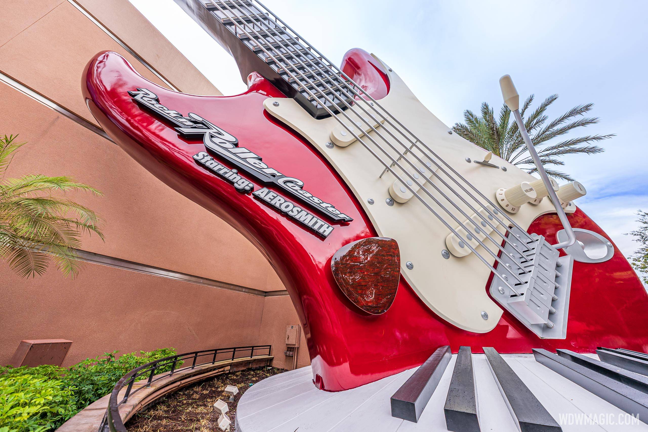 Rock 'n' RollerCoaster's 40ft tall Stratocaster restored in recent refurbishment