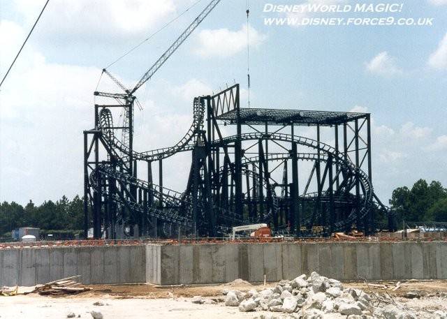 Rock n Roller Coaster construction photos