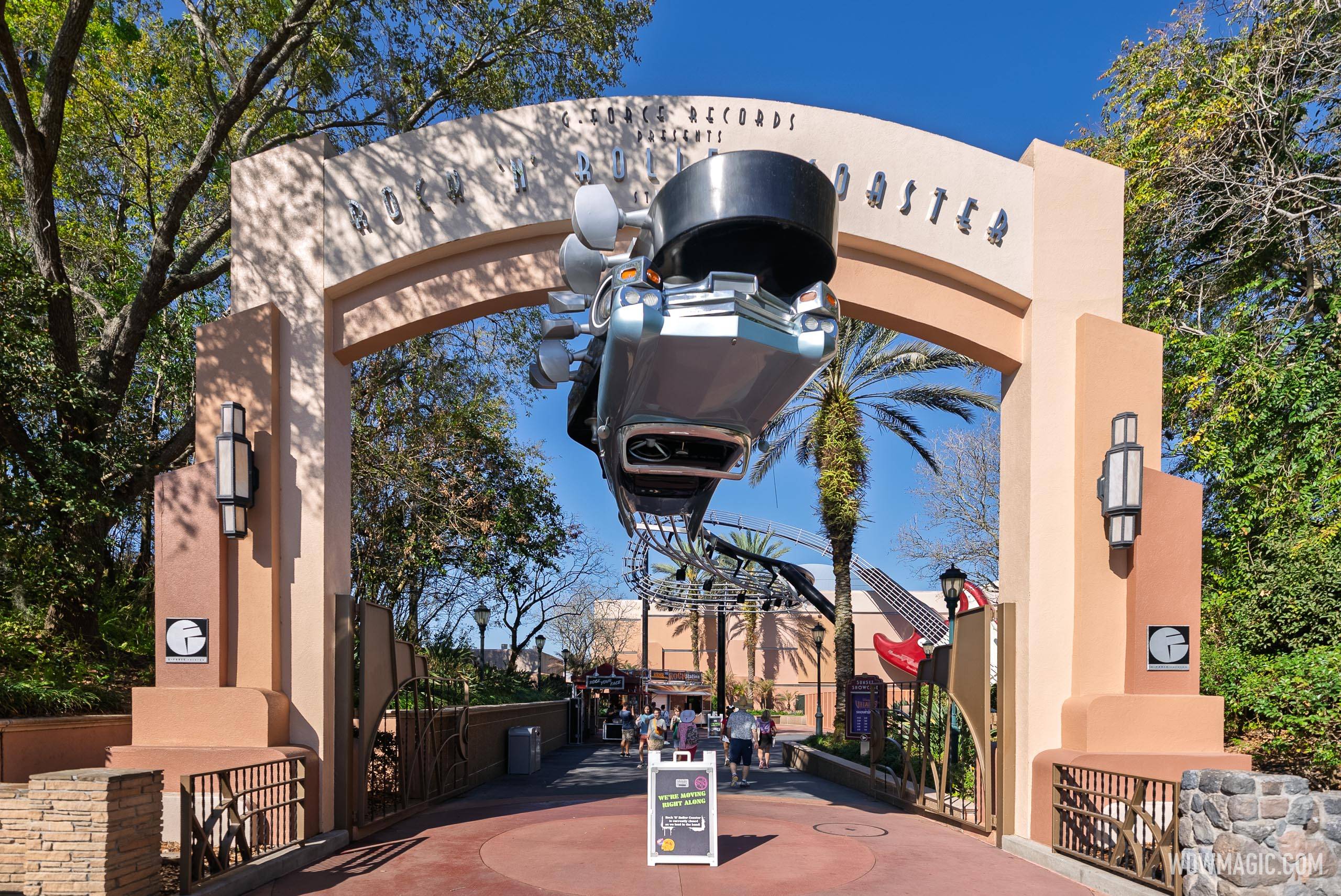 Rock 'n' Roller Coaster Closed - A Look Around the Courtyard