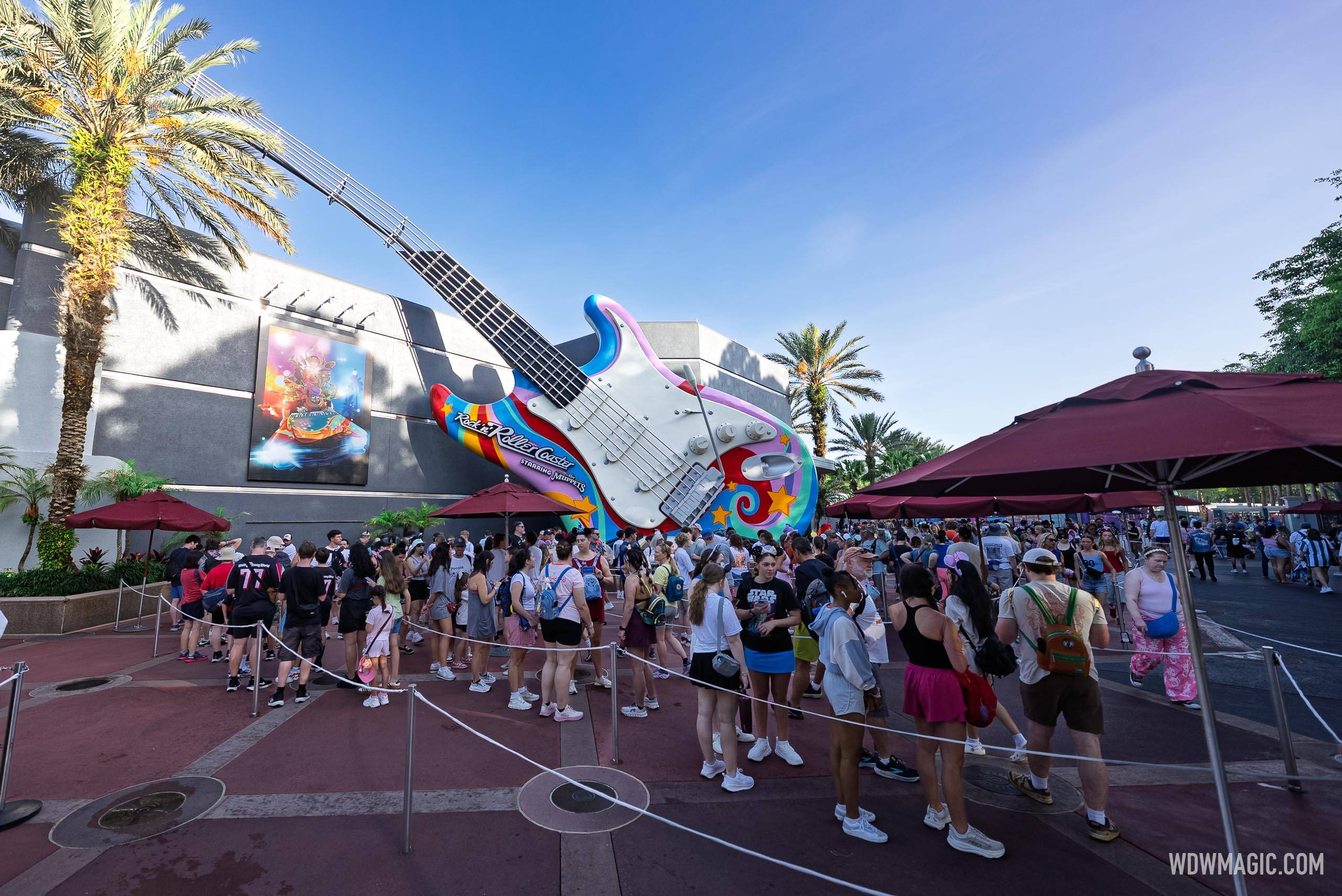 Rock 'n' Roller Coaster Starring The Muppets Opening Day Crowds