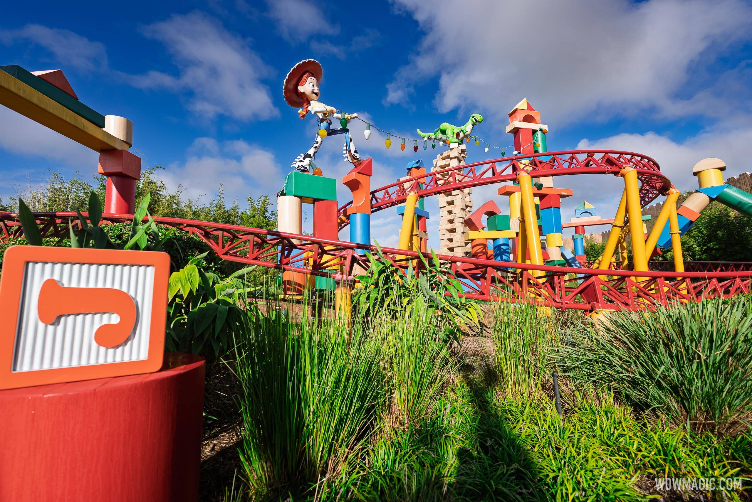 Jessie and Rex at Slinky Dog Dash