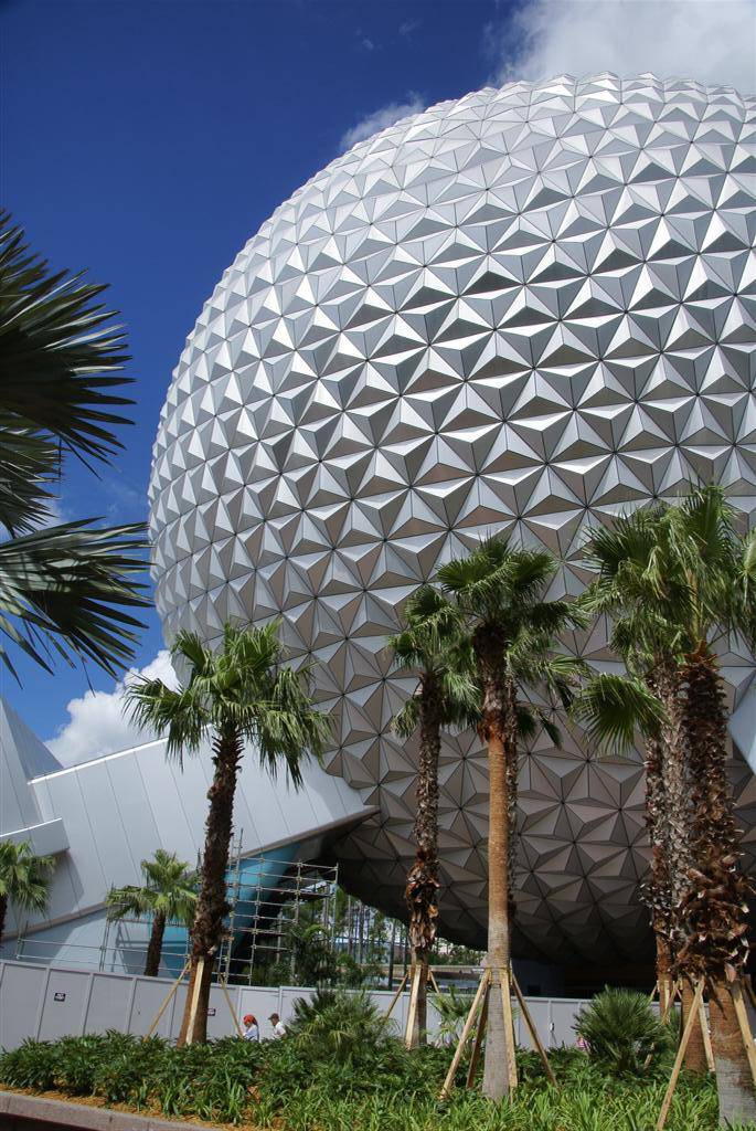 Former wand-side of Spaceship Earth walkway reopens