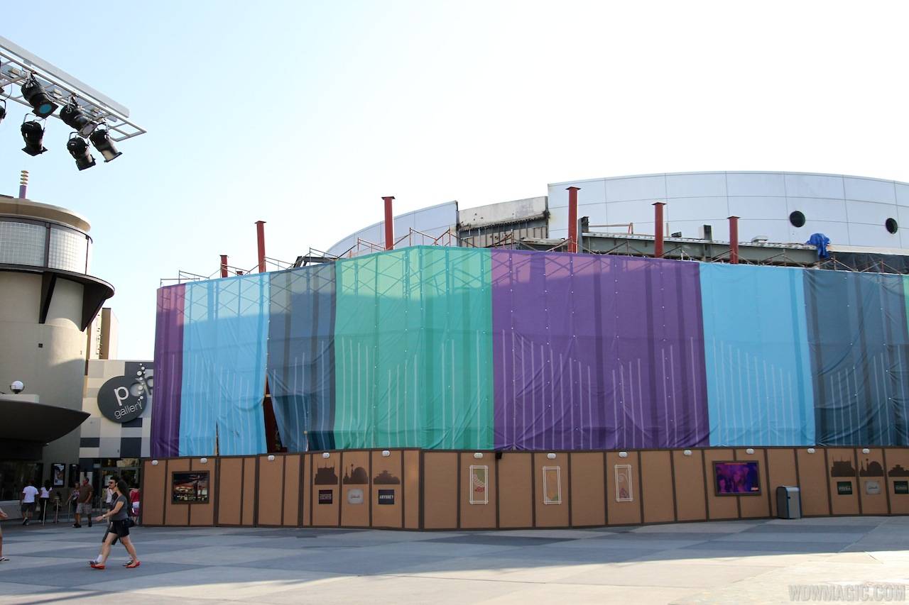 PHOTOS - A latest look at the Splitsville construction