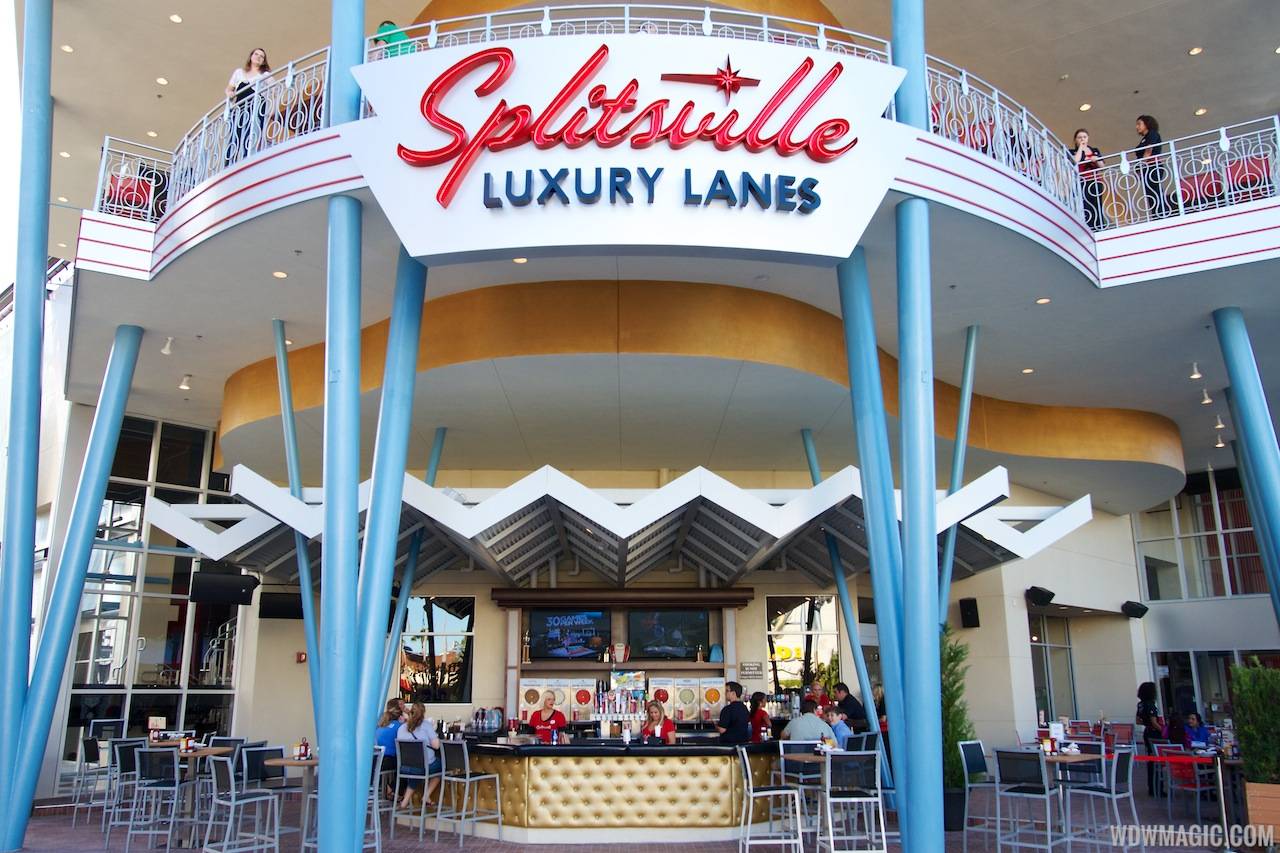 Splitsville lower level bar and dining patio