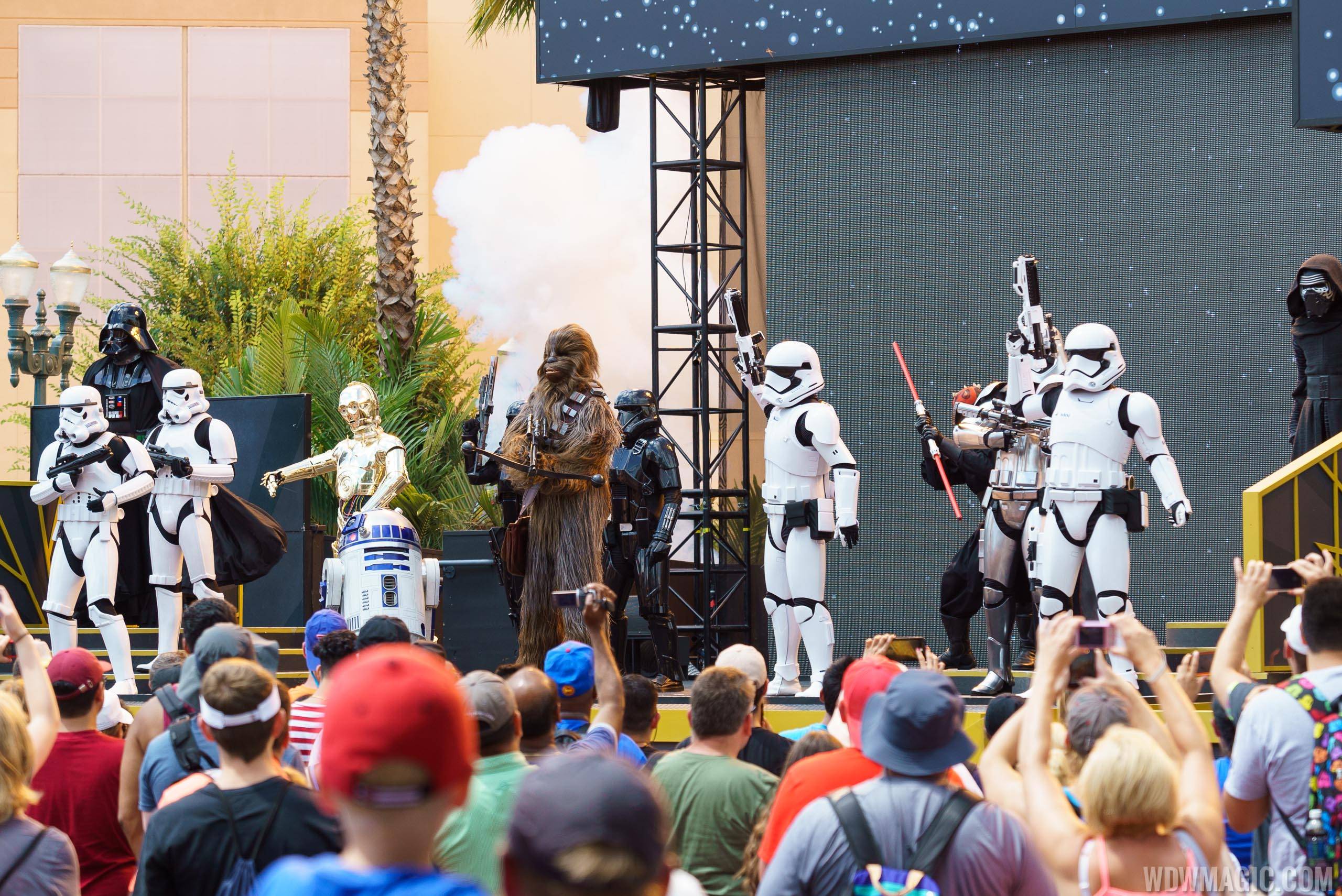 'Star Wars A Galaxy Far, Far Away' stage show and some meet and greets to end alongside entertainment shift to Galaxy's Edge?
