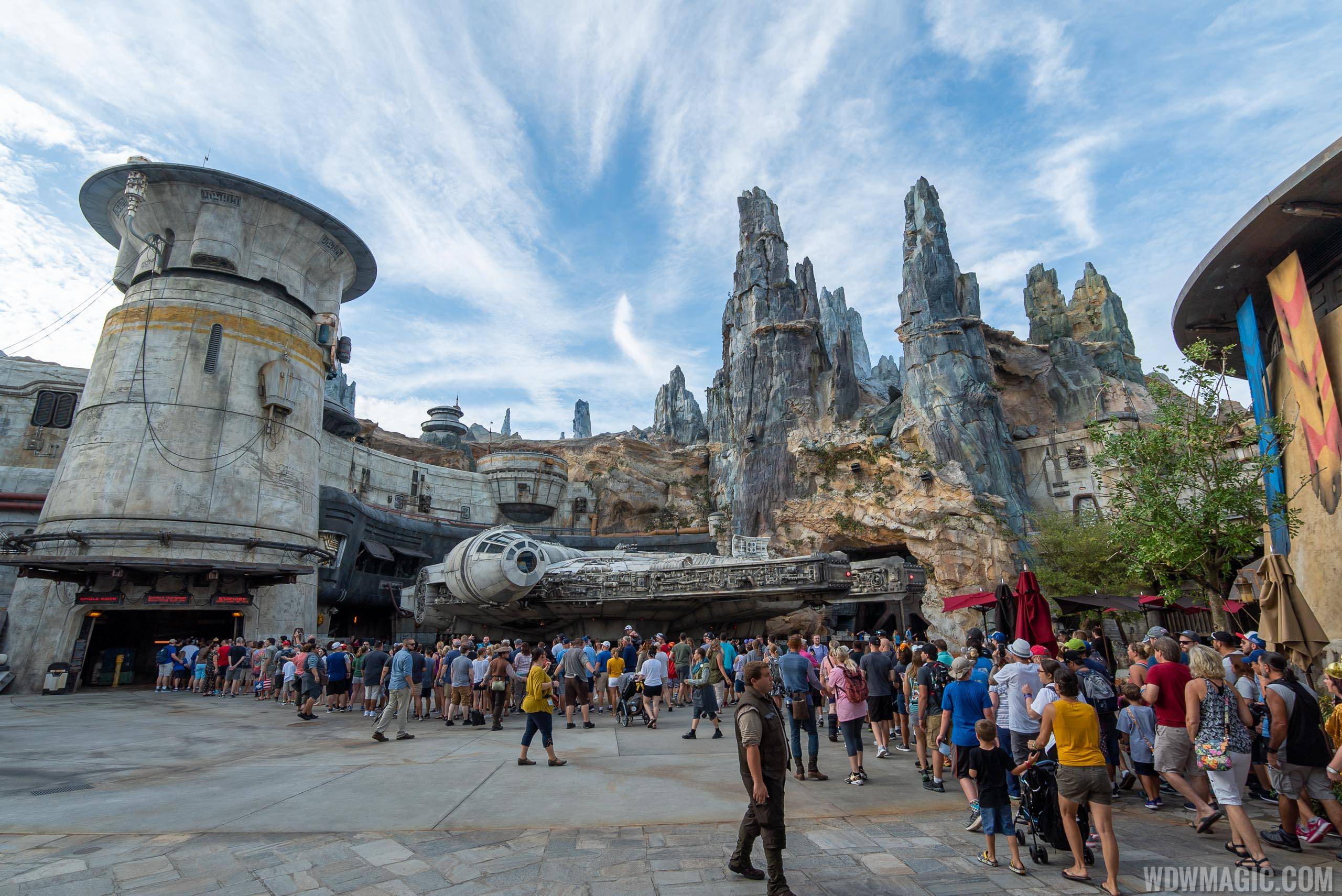 PHOTOS - Annual Passholder previews begin for Star Wars Galaxy's Edge at Disney's Hollywood Studios