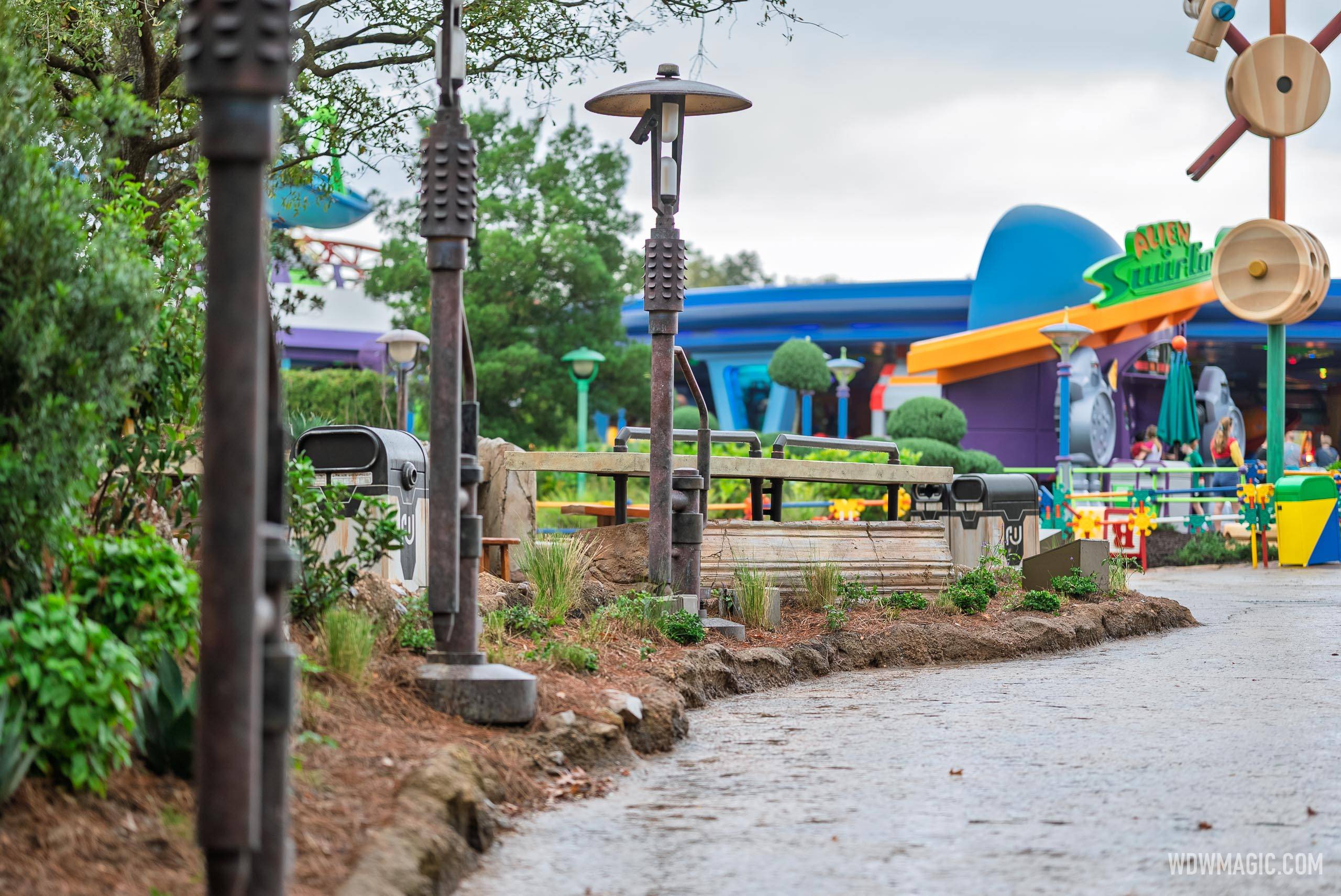 Star Wars Galaxy's Edge Seating Area Opens at Hollywood Studios