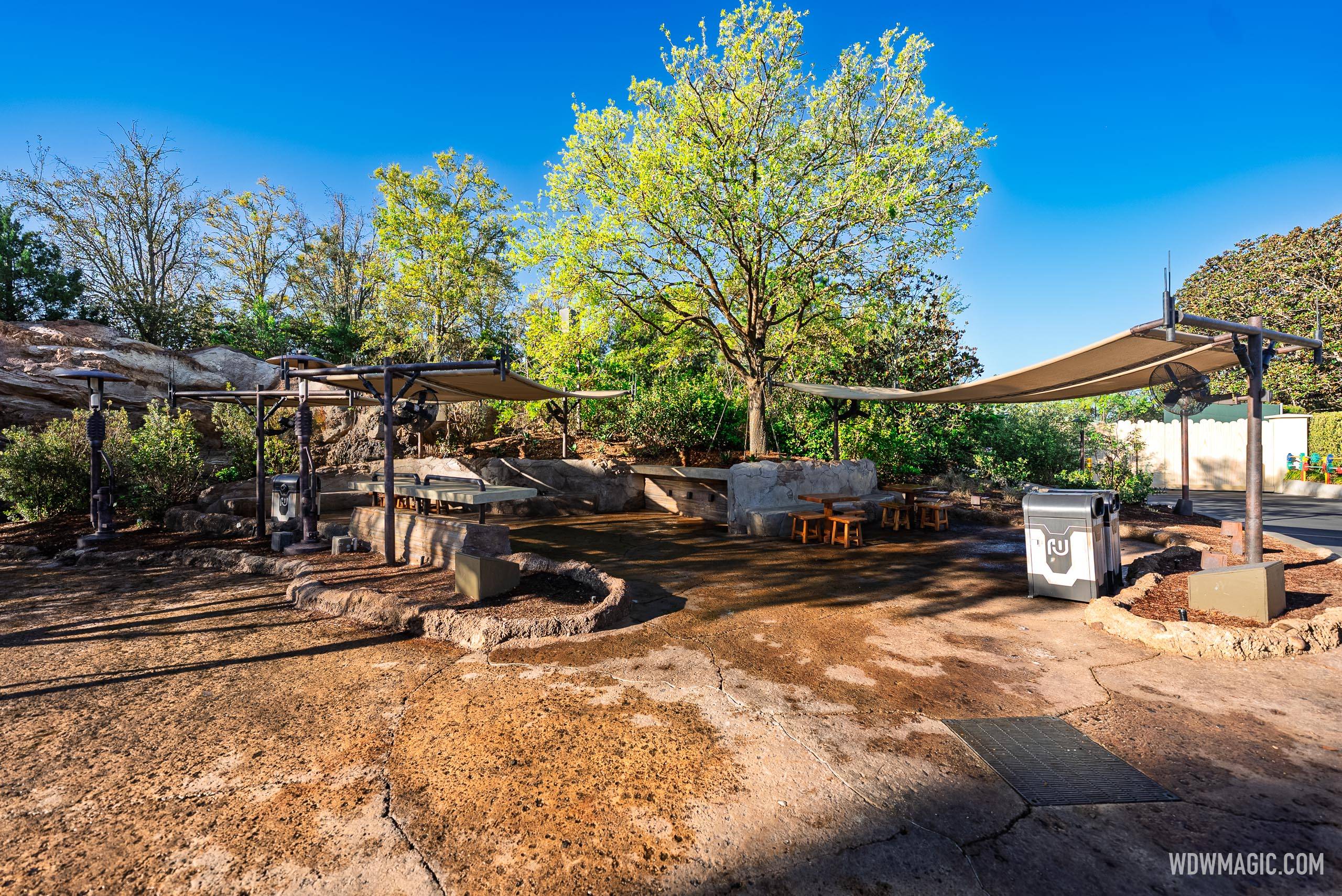 Shaded Seating Area Complete Between Galaxy's Edge and Toy Story Land
